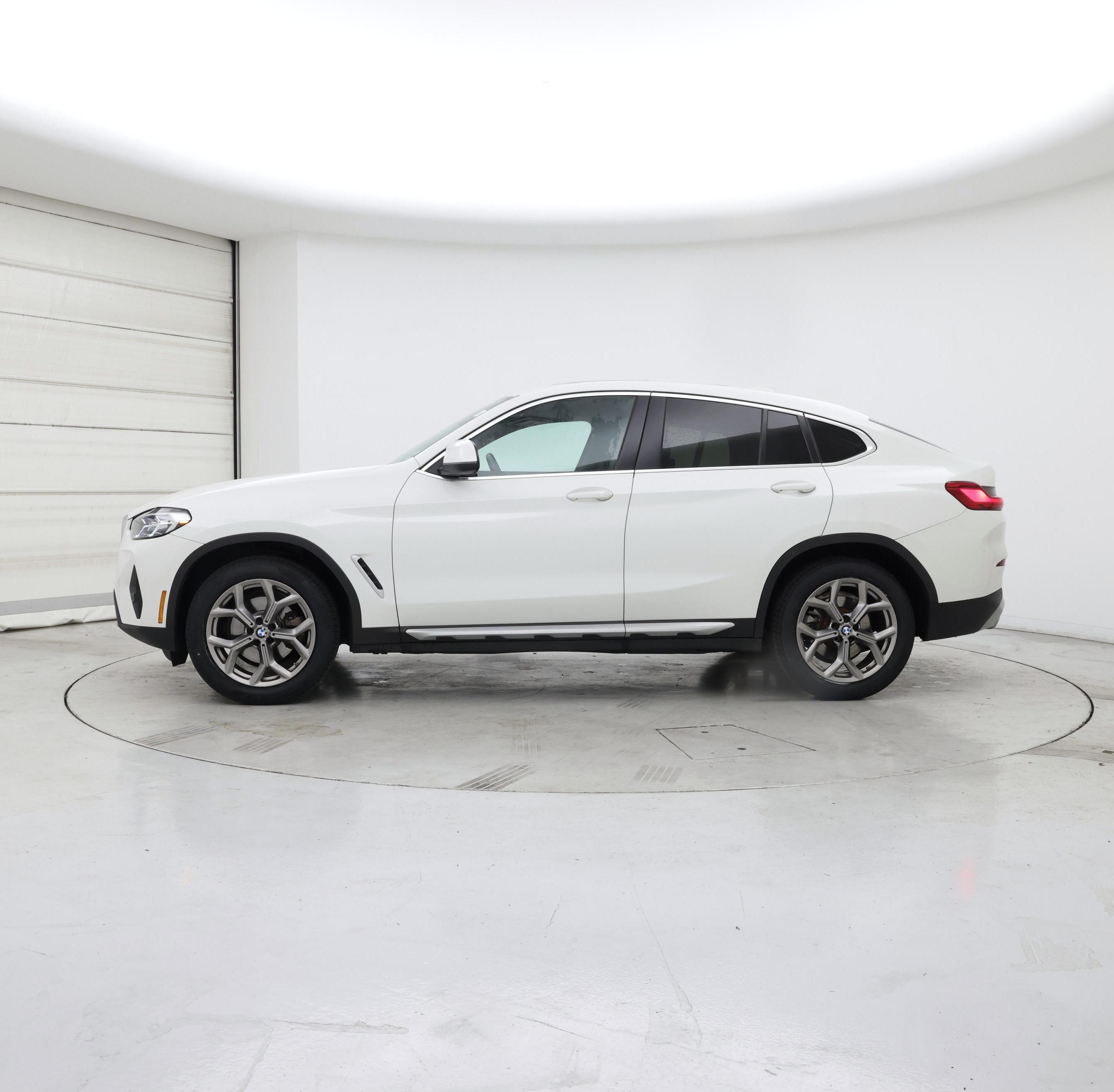 Thumbnail: 2022 BMW X4 - 3