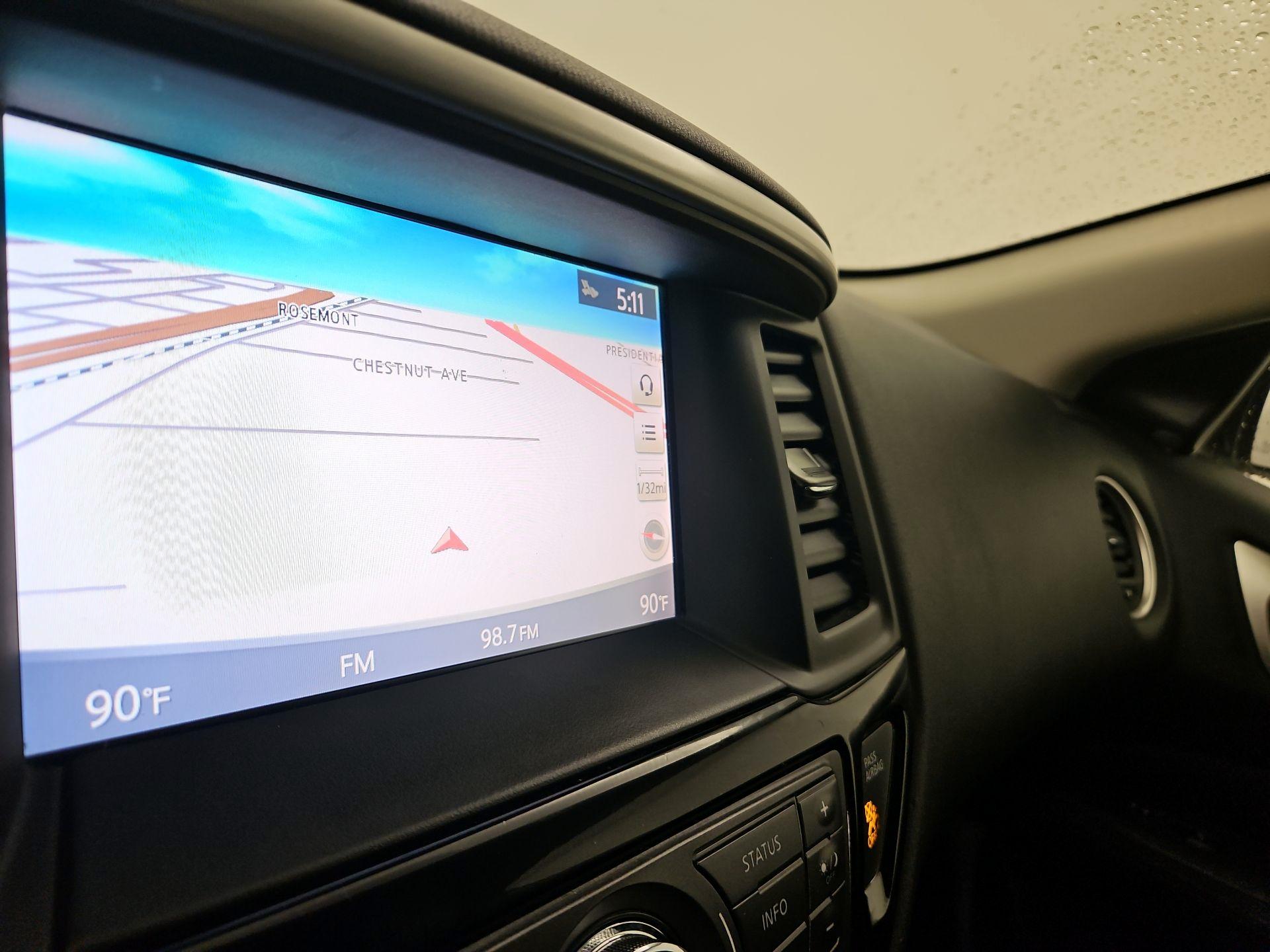 Thumbnail: 2017 Nissan Pathfinder - 14