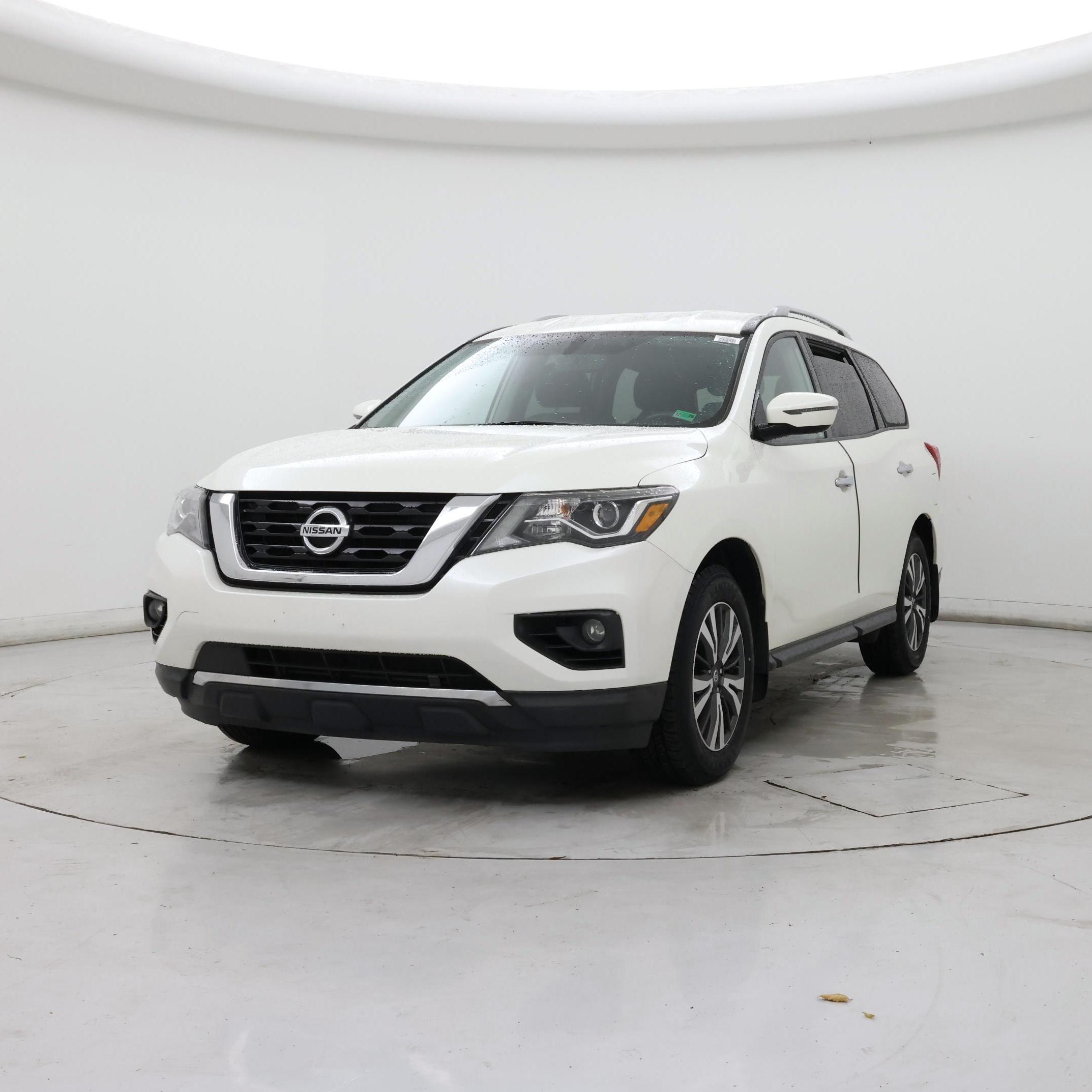 Thumbnail: 2017 Nissan Pathfinder - 4