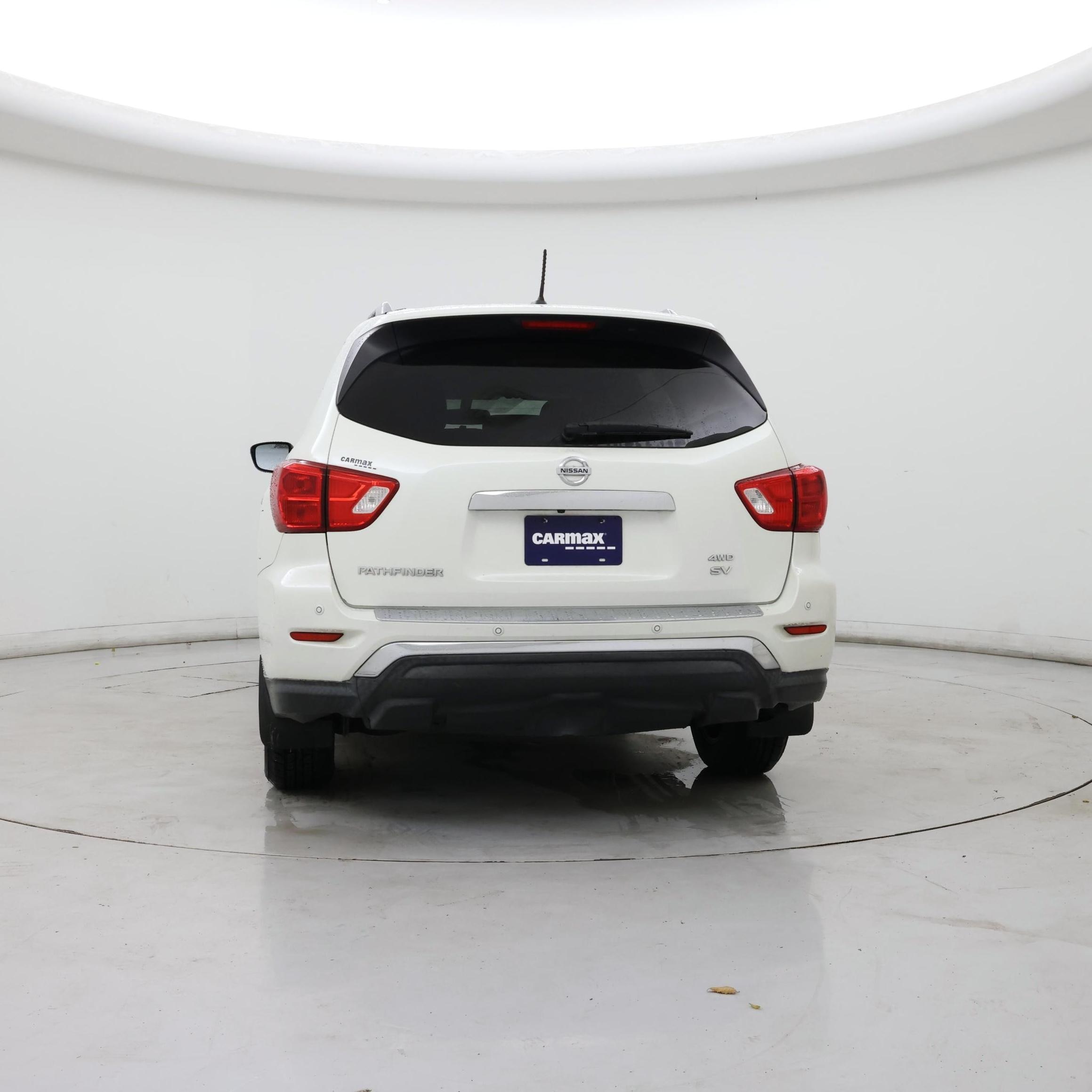 Thumbnail: 2017 Nissan Pathfinder - 6