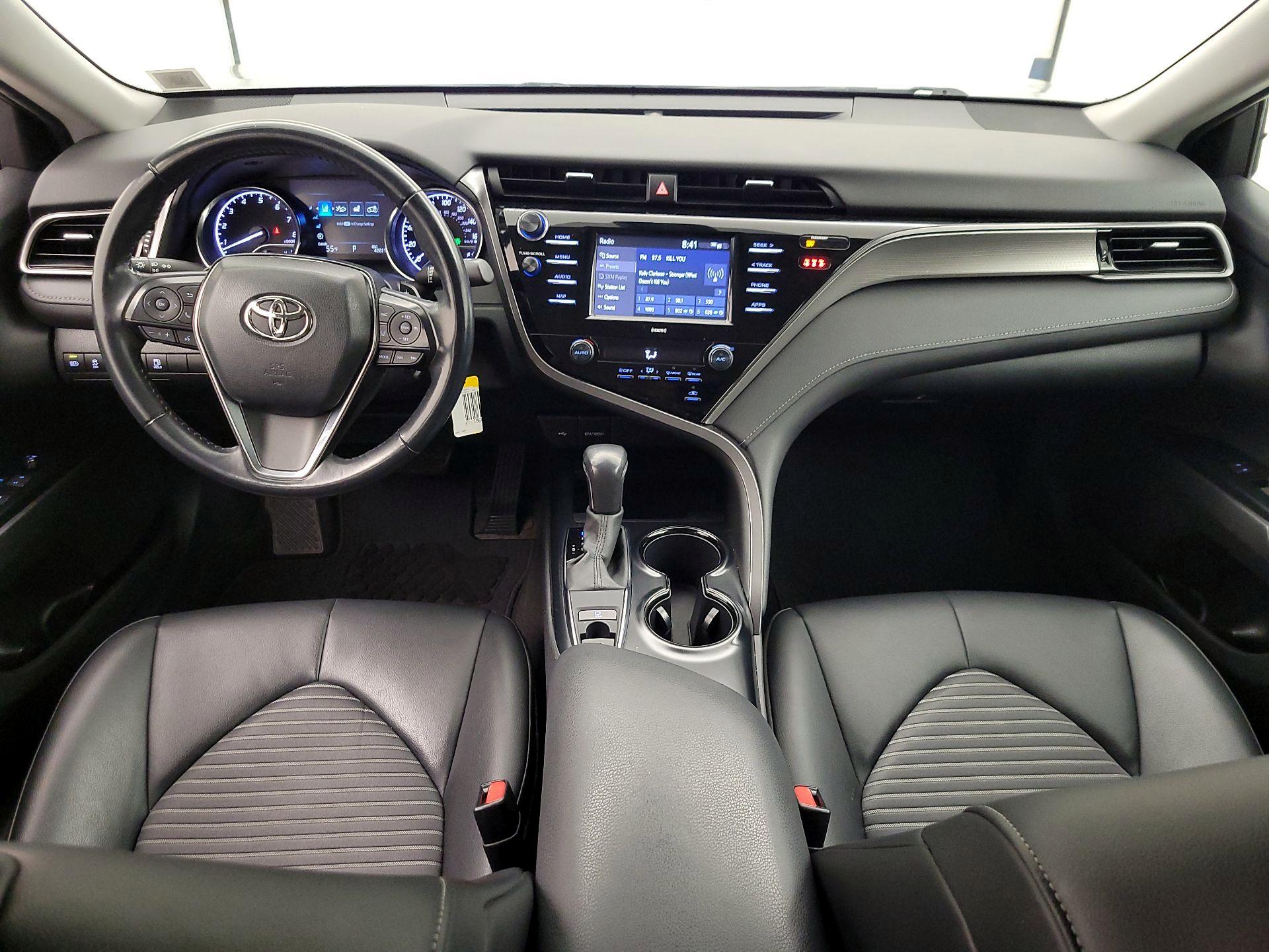 Thumbnail: 2020 Toyota Camry - 9