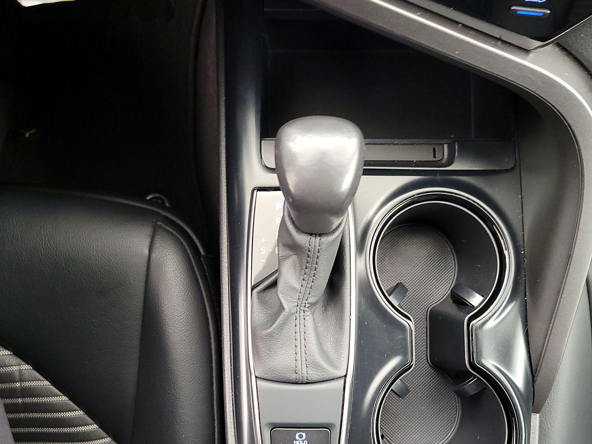 Thumbnail: 2020 Toyota Camry - 17