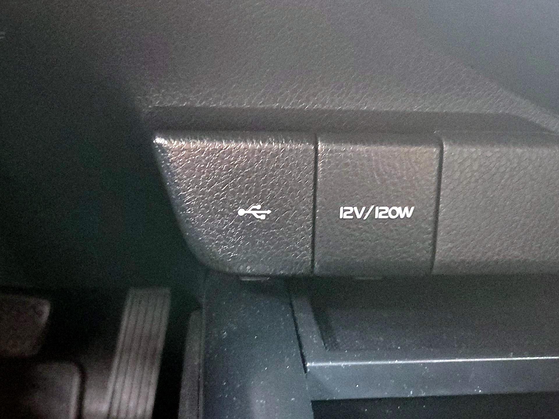 Thumbnail: 2020 Toyota Camry - 18