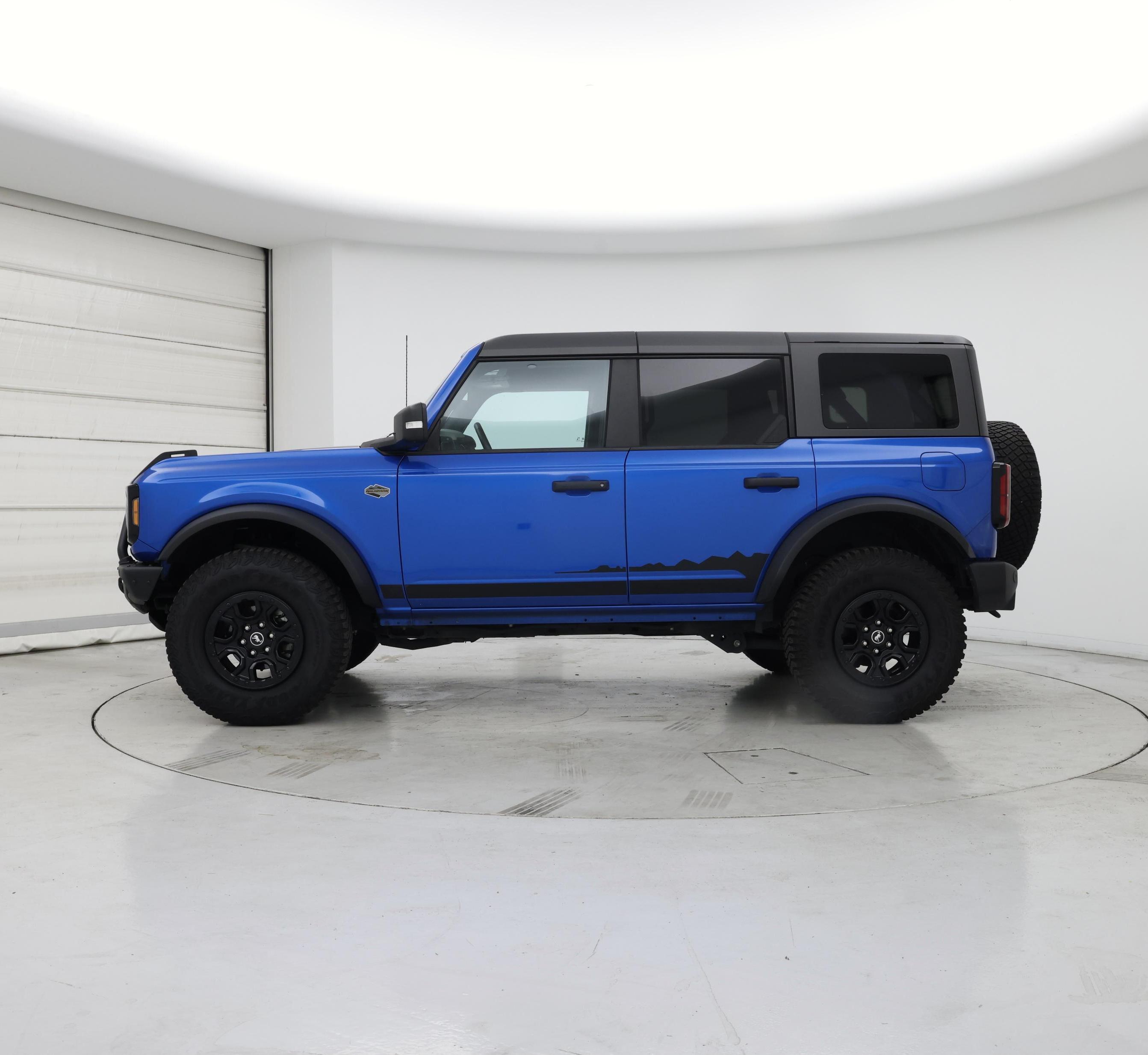 Thumbnail: 2022 Ford Bronco - 3