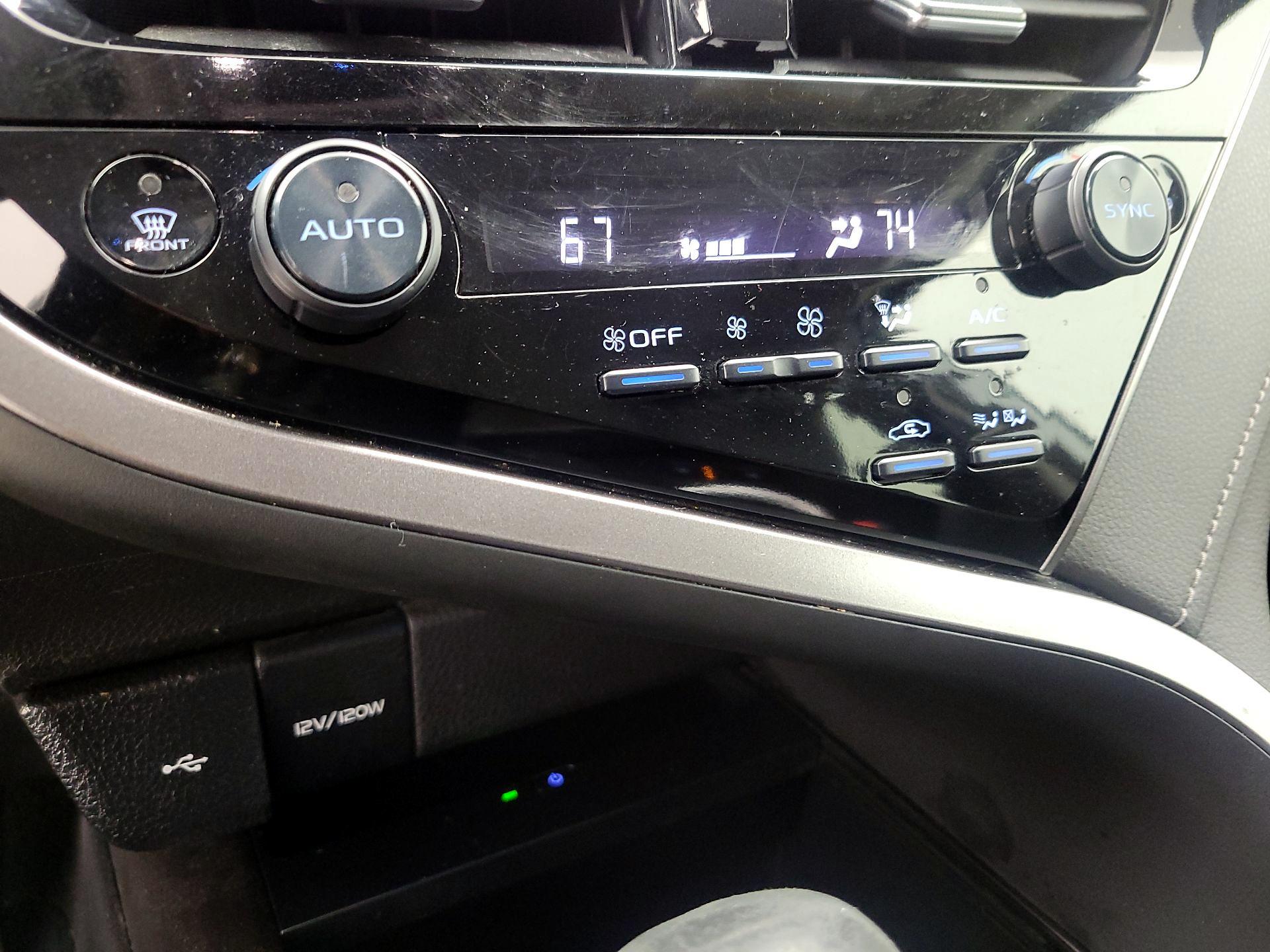 Thumbnail: 2022 Toyota Camry - 16