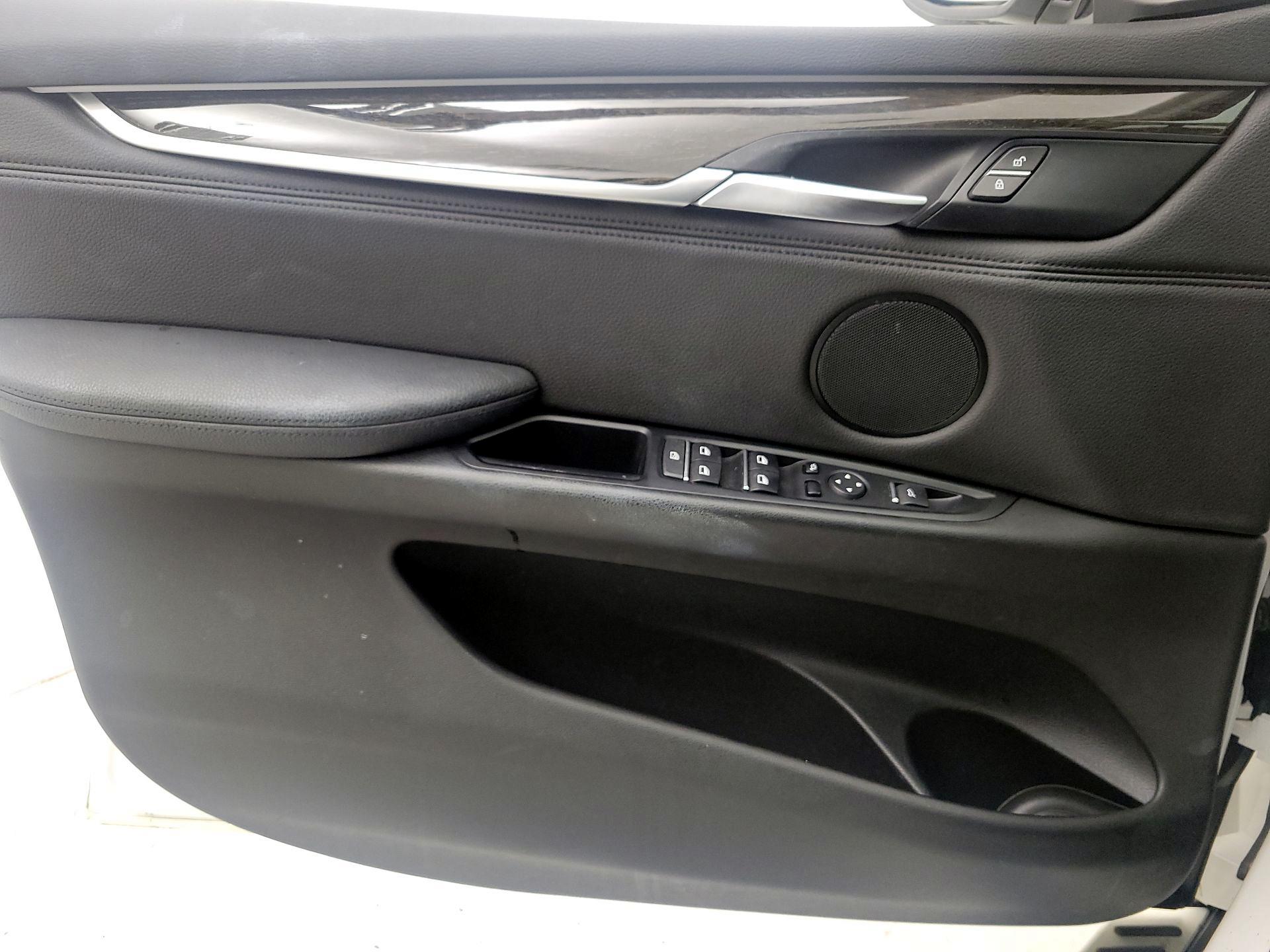 Thumbnail: 2016 BMW X5 - 12