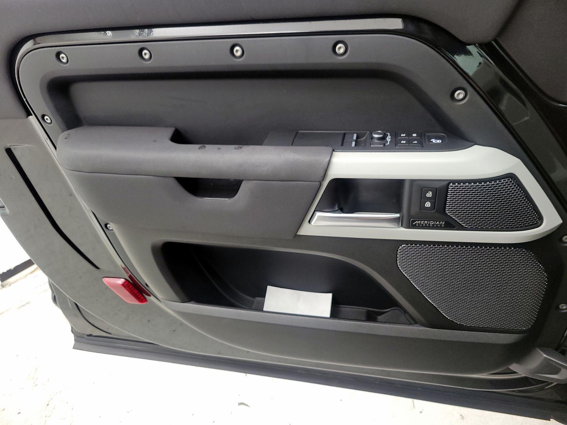 Thumbnail: 2023 Land Rover Defender - 12