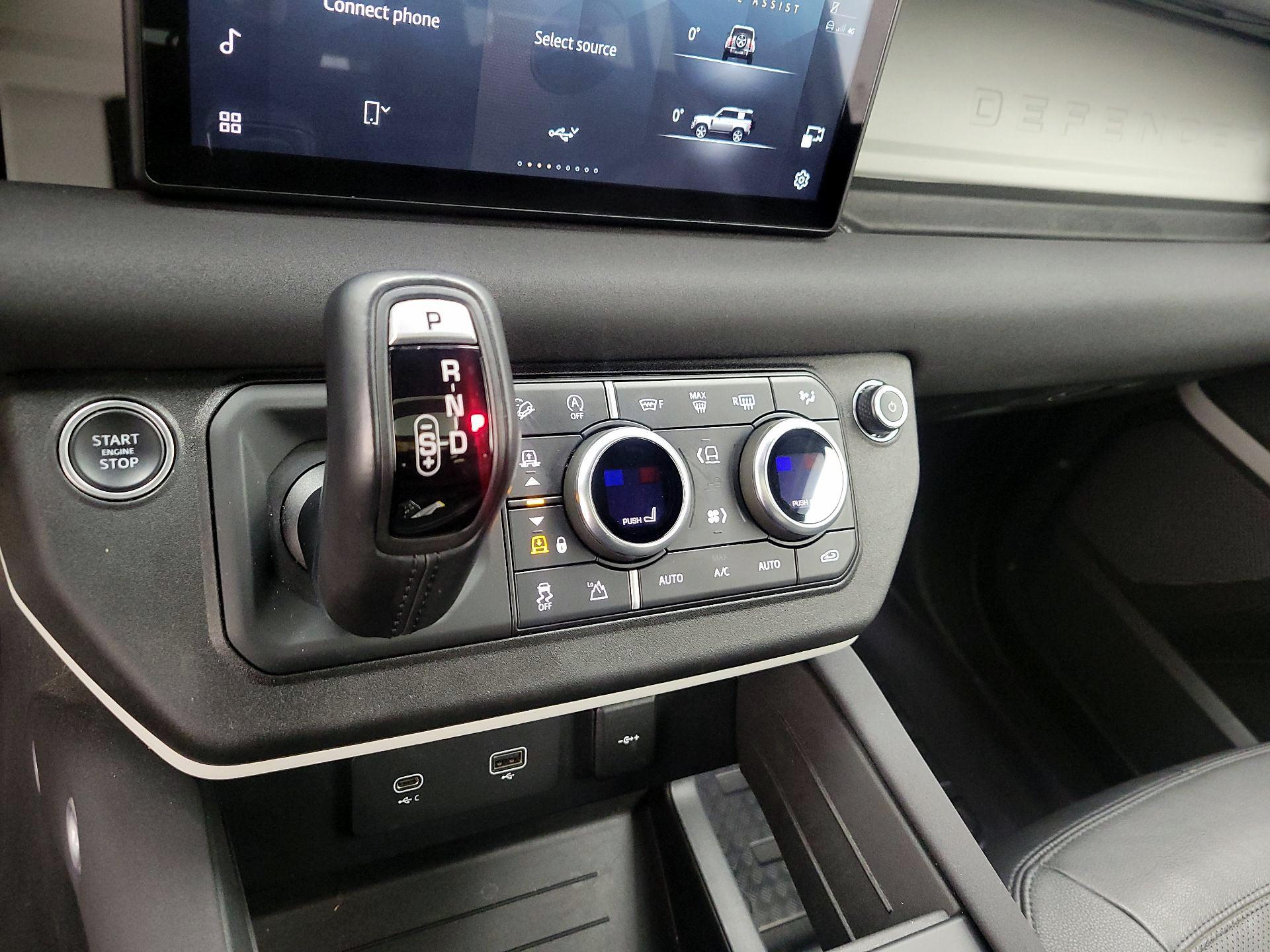 Thumbnail: 2023 Land Rover Defender - 16