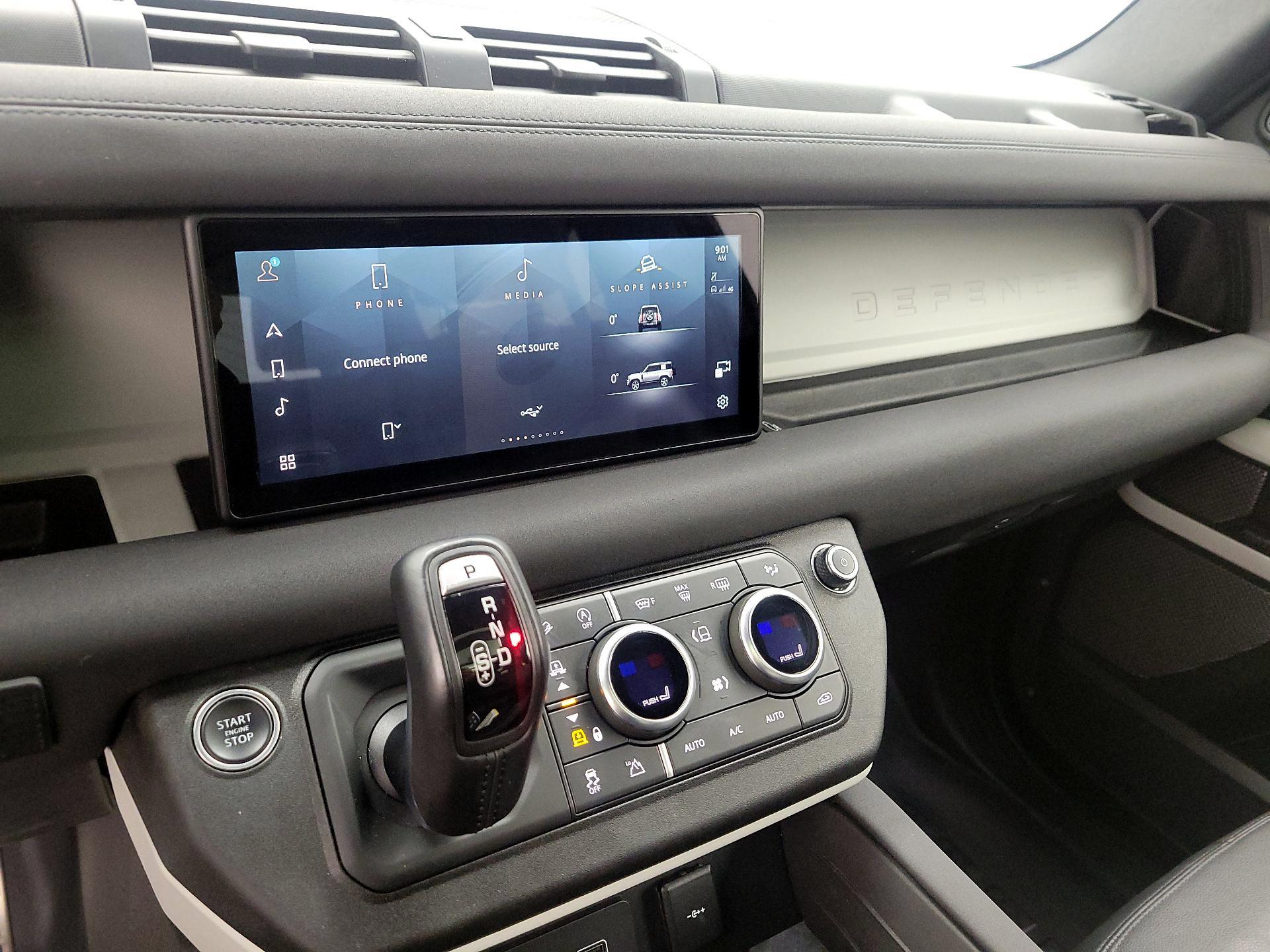 Thumbnail: 2023 Land Rover Defender - 17