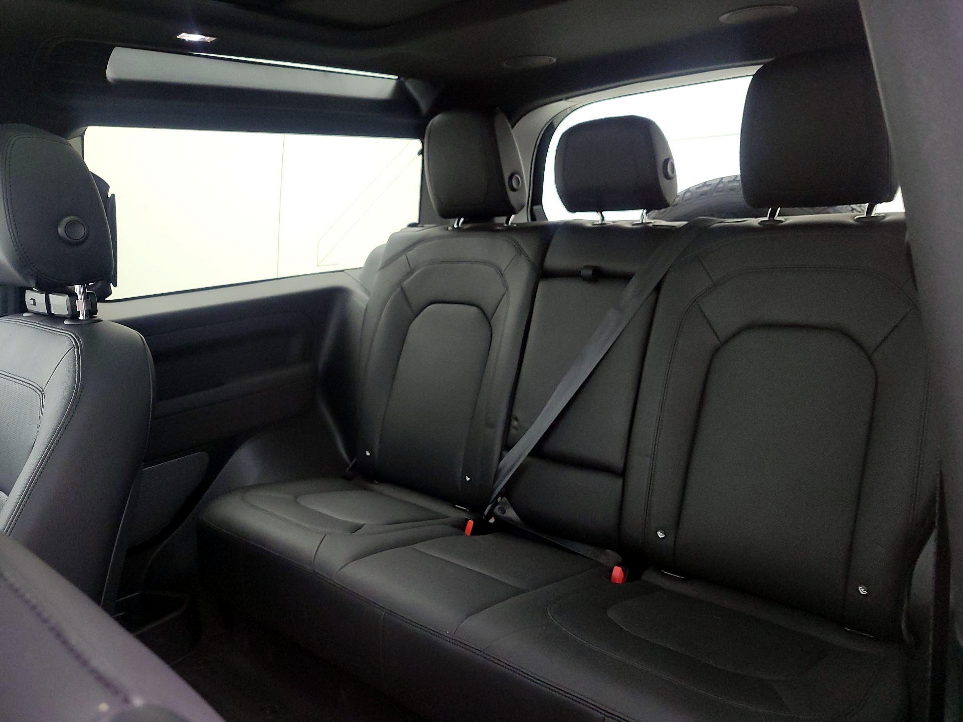 Thumbnail: 2023 Land Rover Defender - 19