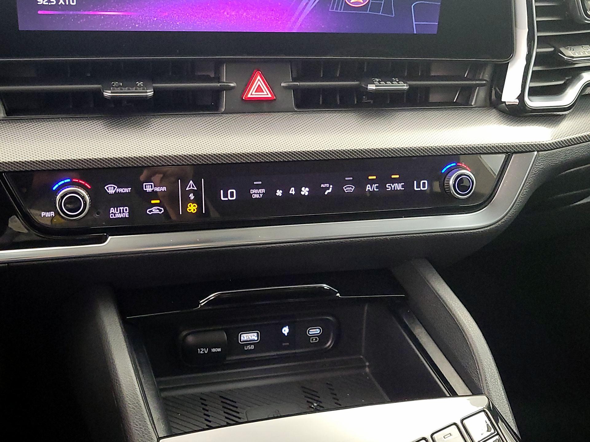 Thumbnail: 2023 Kia Sportage - 16