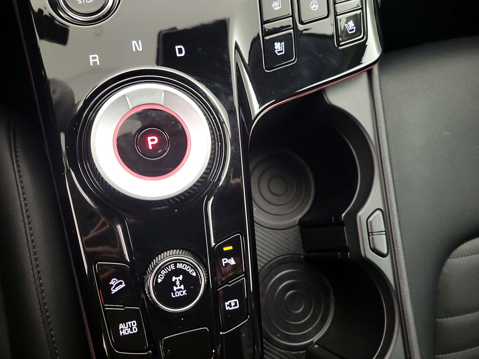 Thumbnail: 2023 Kia Sportage - 17