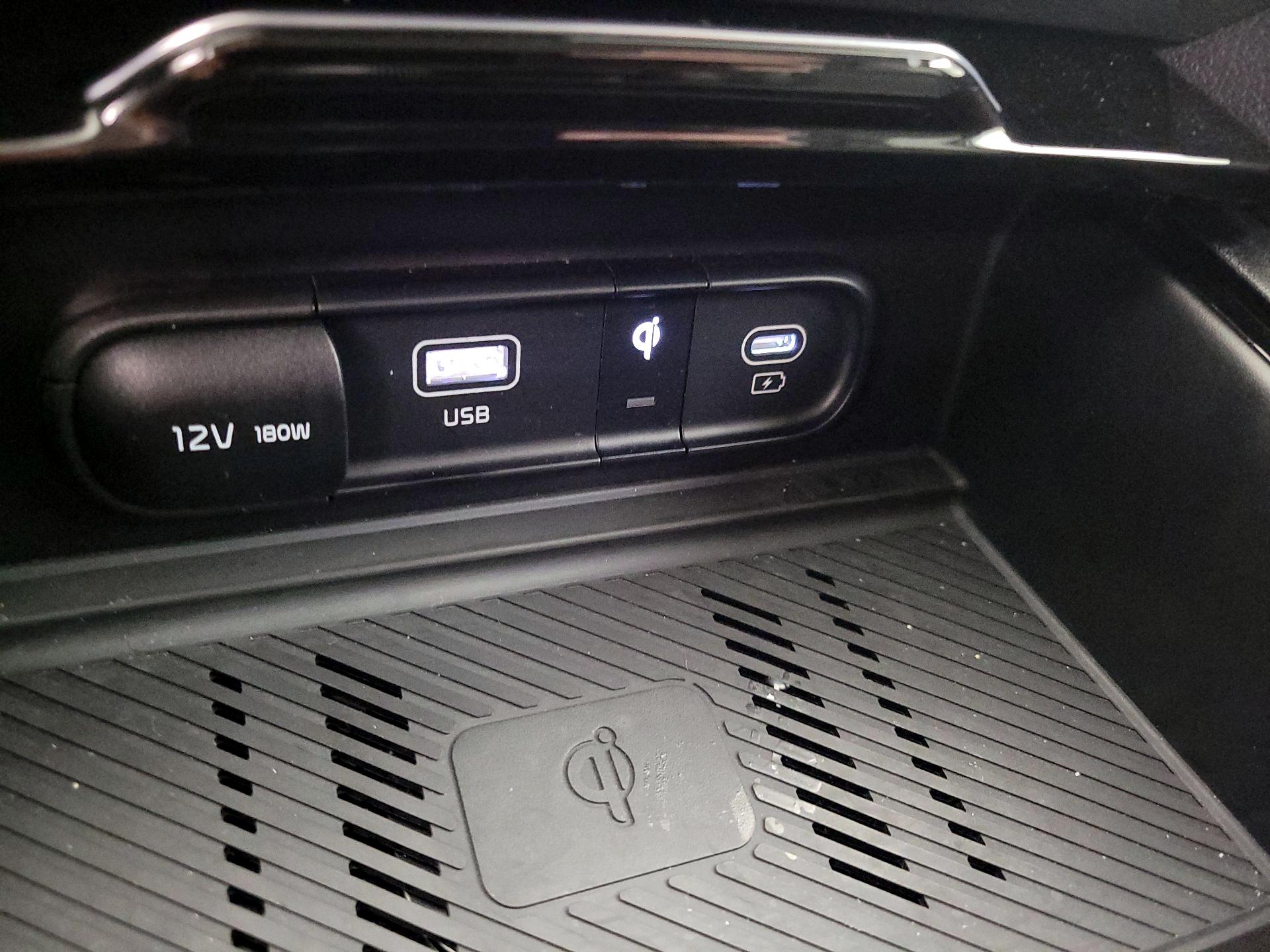 Thumbnail: 2023 Kia Sportage - 18