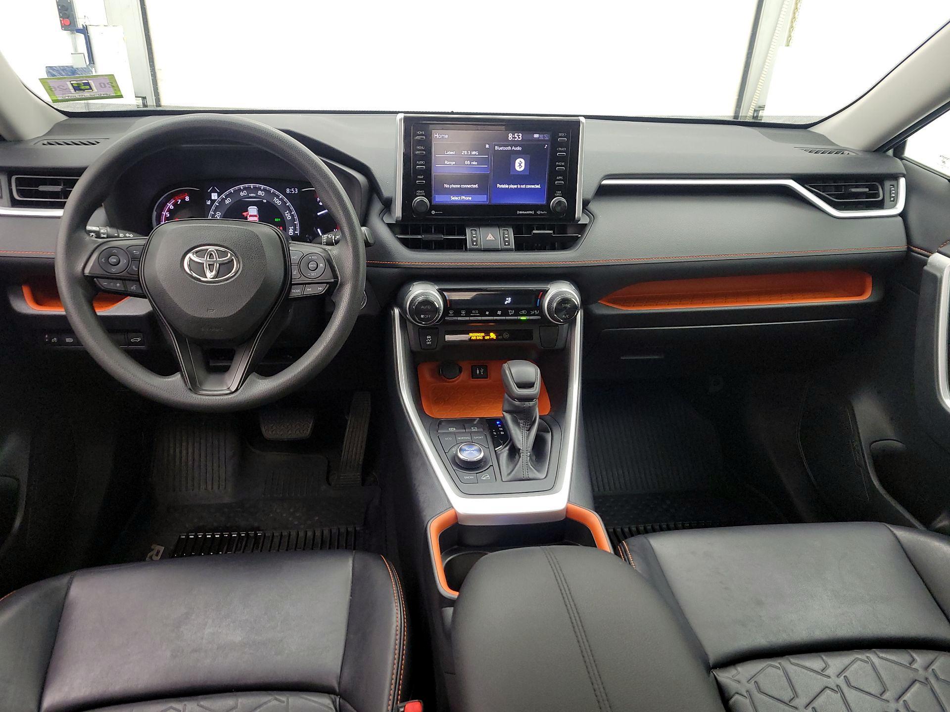 Thumbnail: 2019 Toyota RAV4 - 9