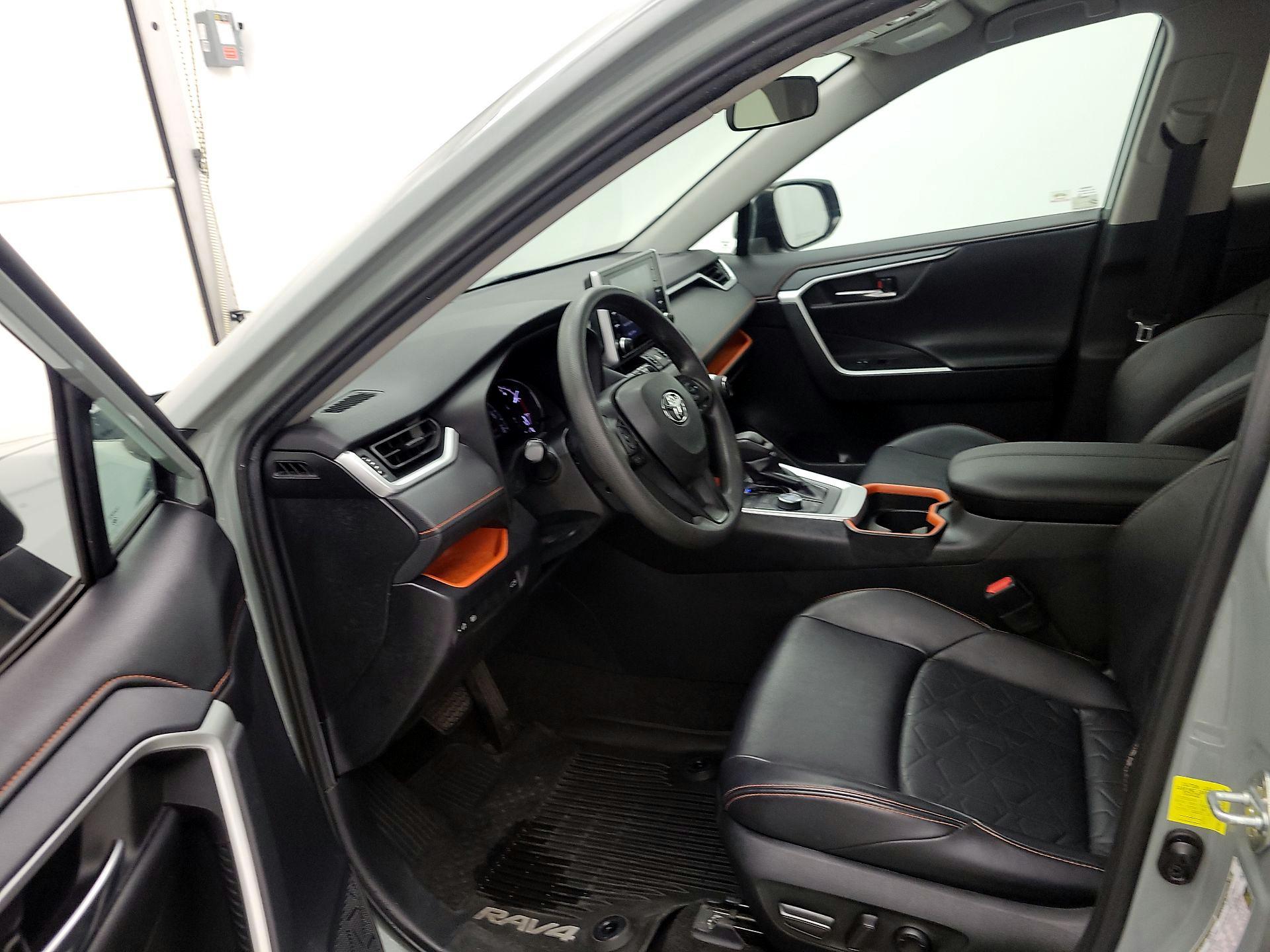 Thumbnail: 2019 Toyota RAV4 - 11