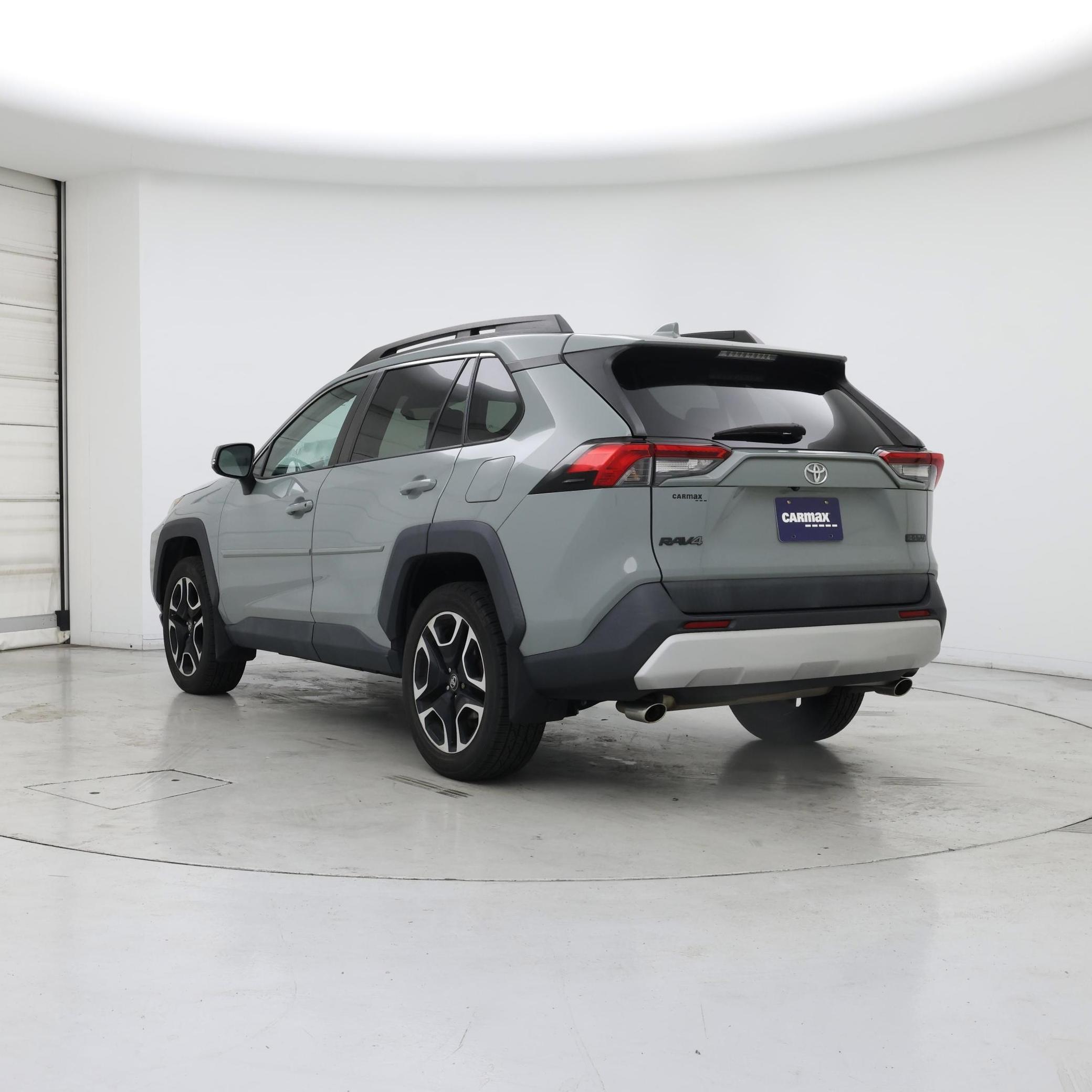 Thumbnail: 2019 Toyota RAV4 - 2