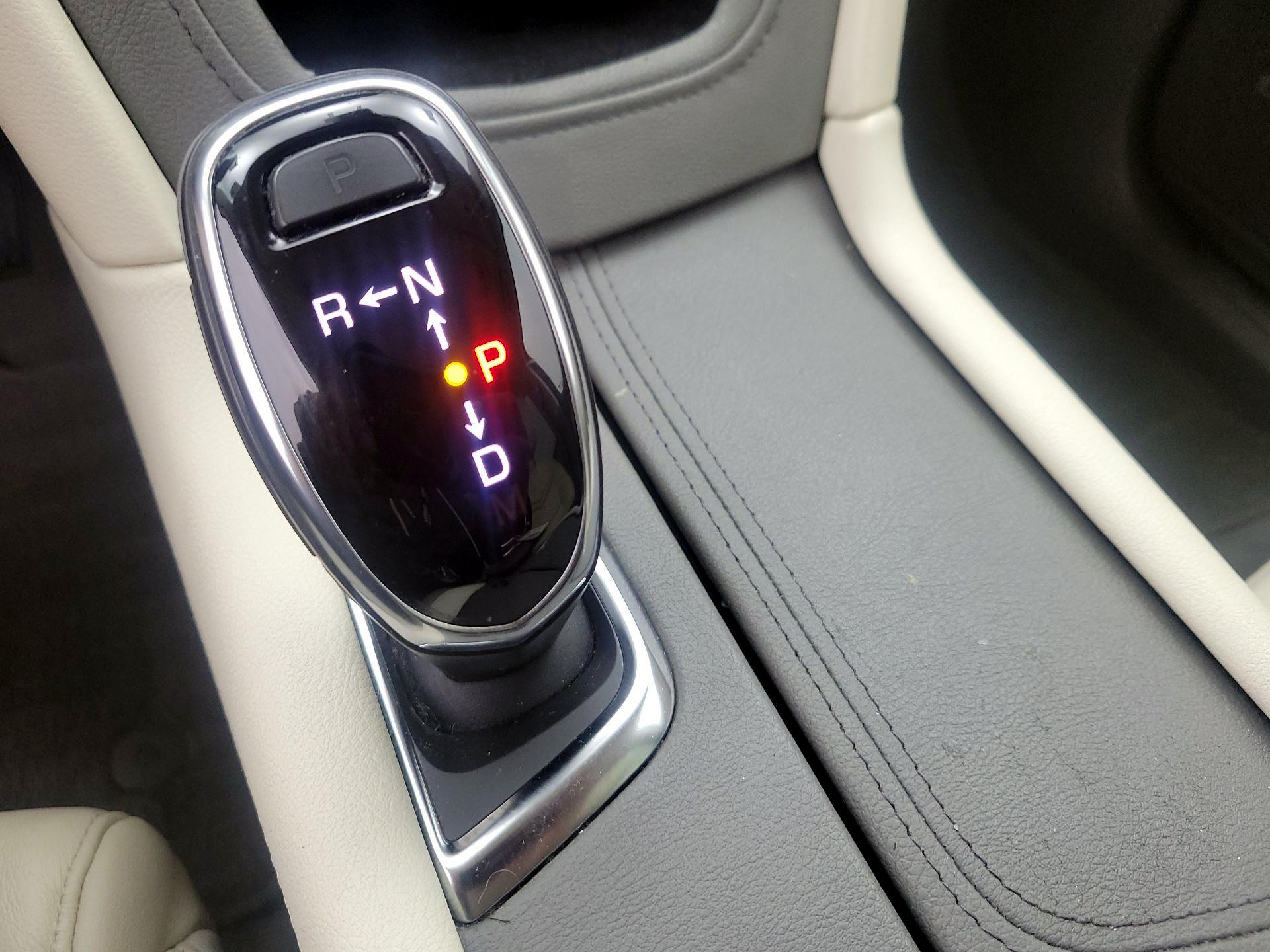 Thumbnail: 2019 Cadillac XT5 - 17