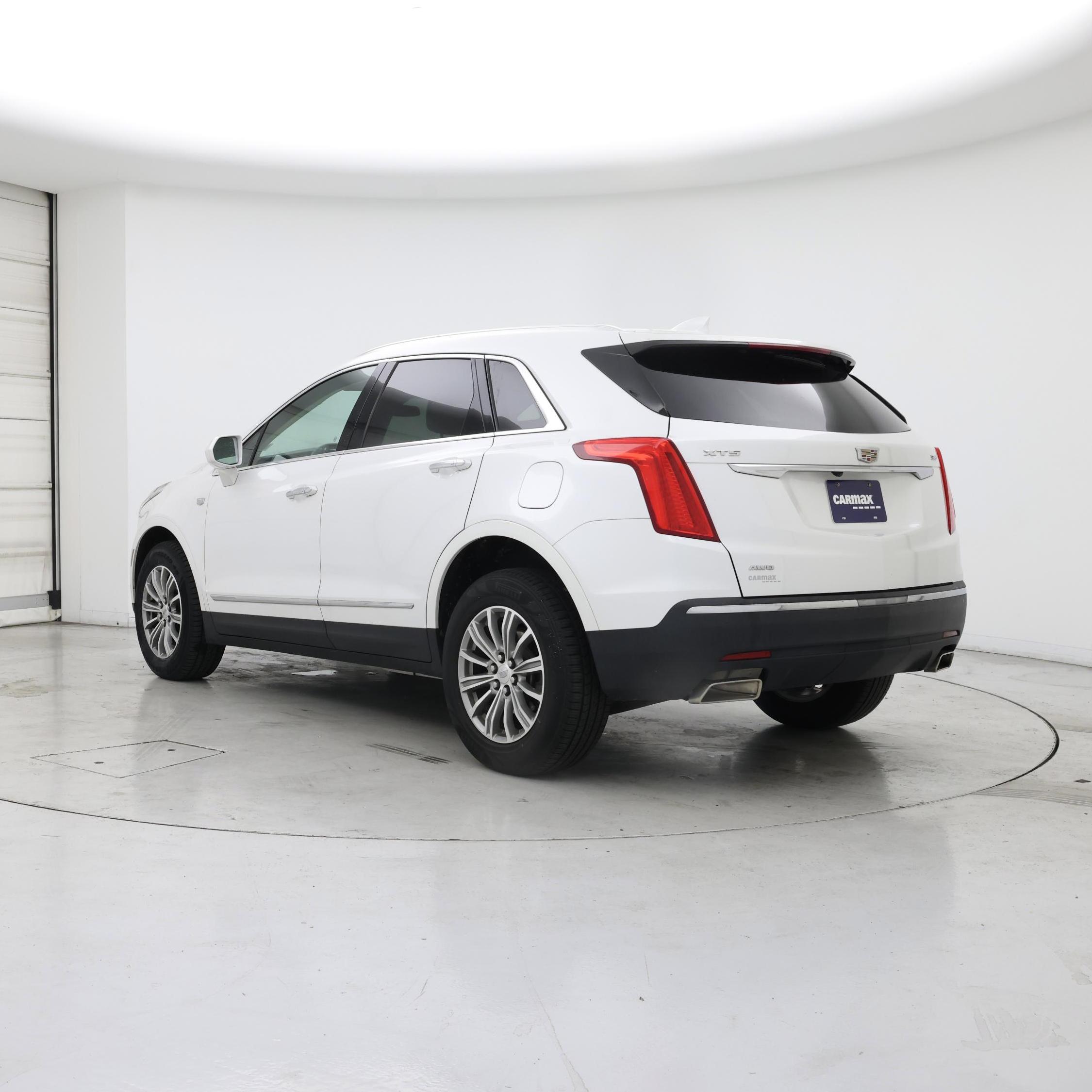 Thumbnail: 2019 Cadillac XT5 - 2