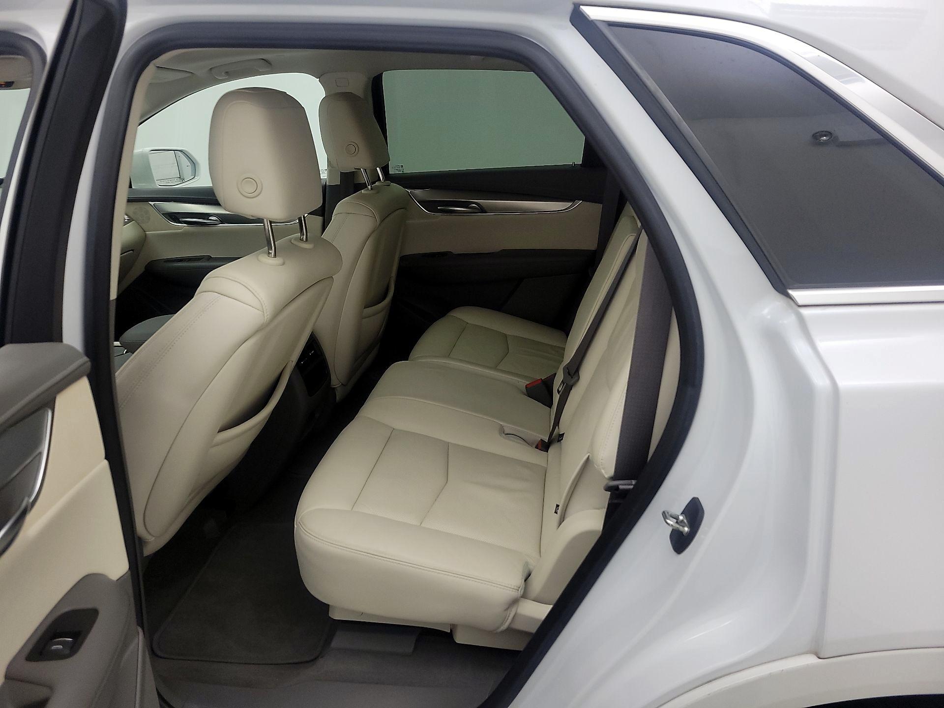 Thumbnail: 2019 Cadillac XT5 - 20