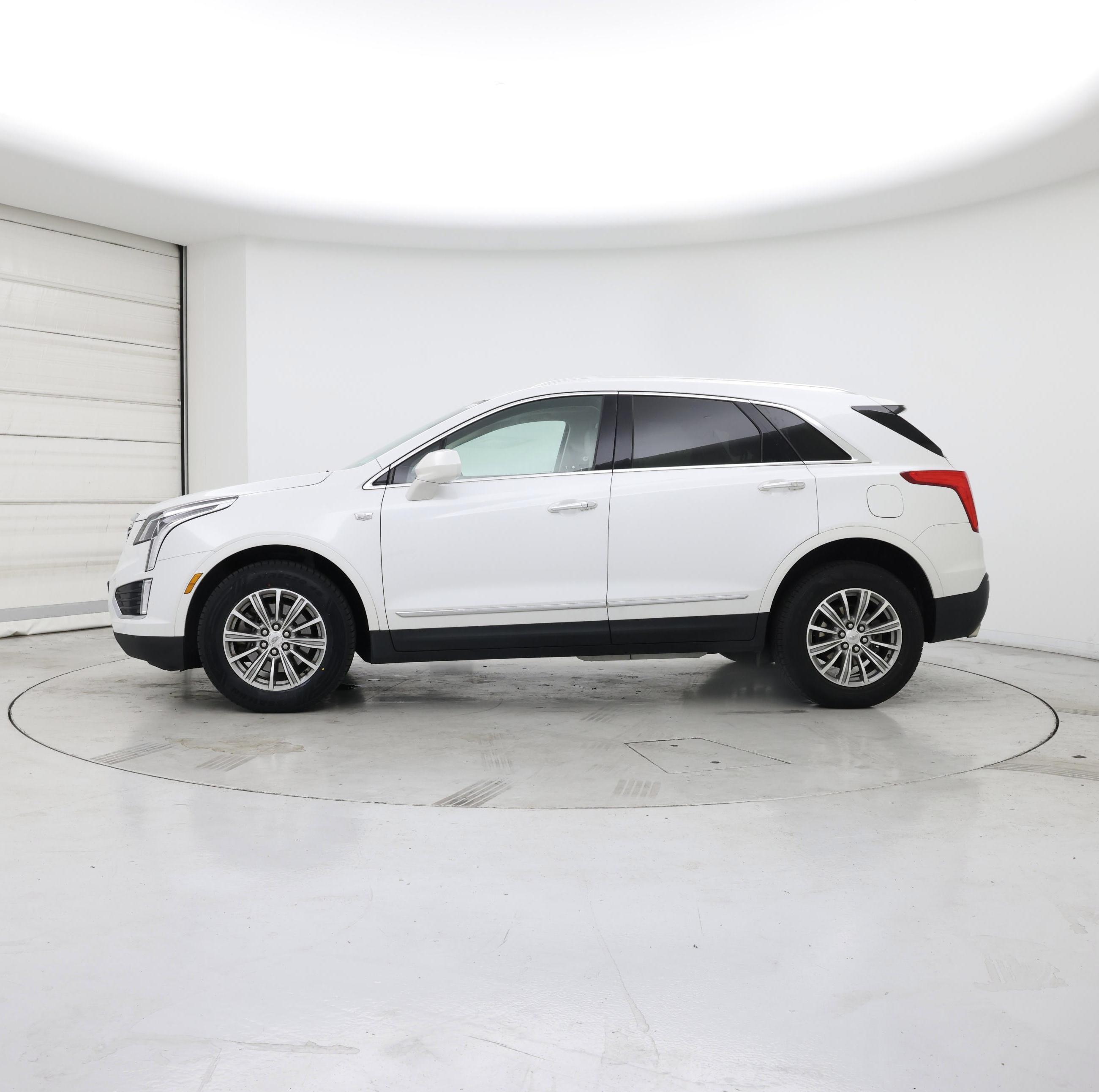 Thumbnail: 2019 Cadillac XT5 - 3