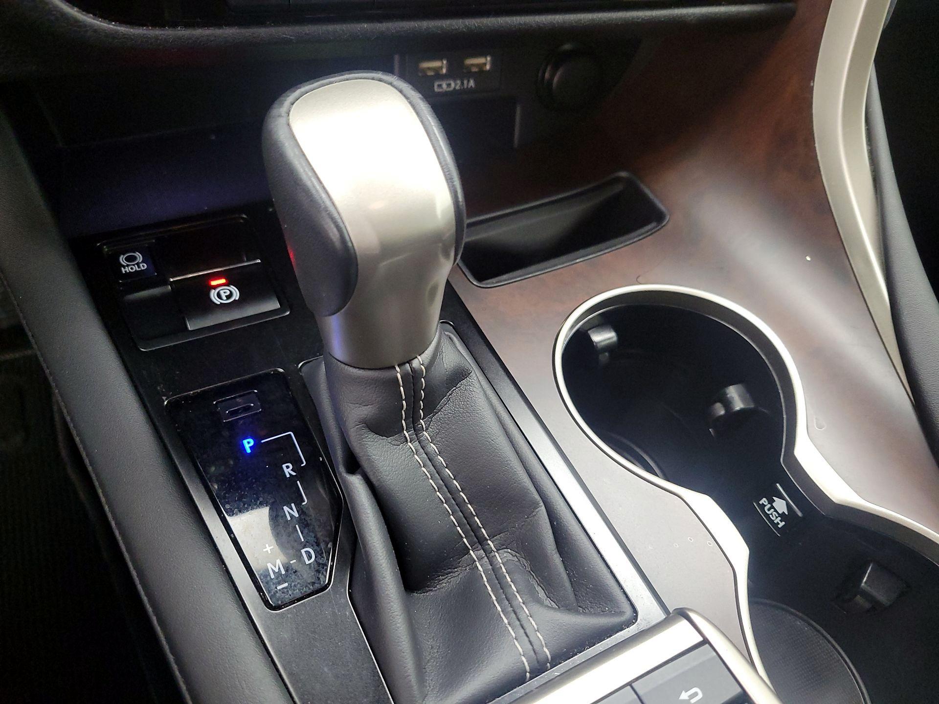 Thumbnail: 2020 Lexus RX - 17