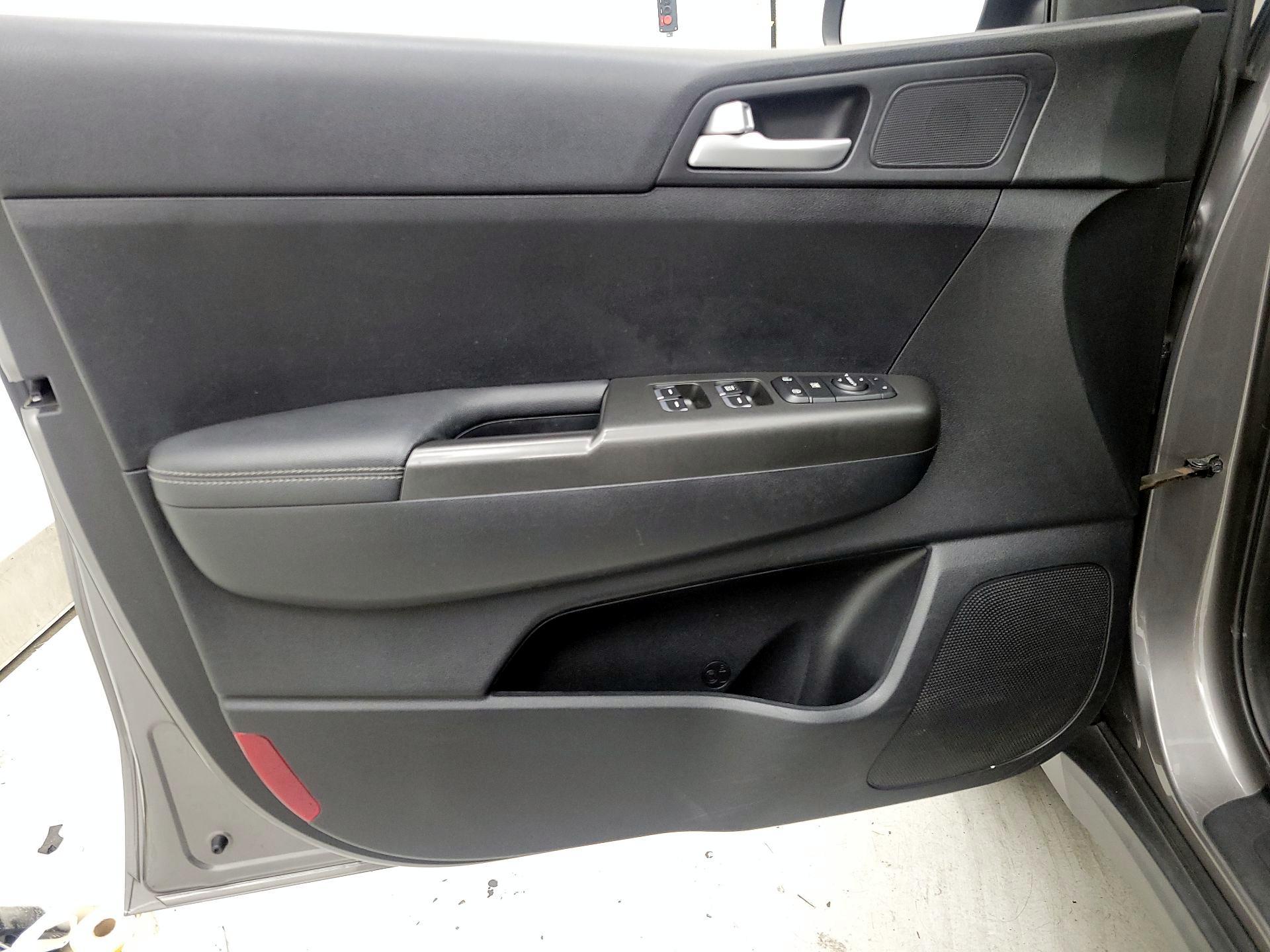 Thumbnail: 2018 Kia Sportage - 12