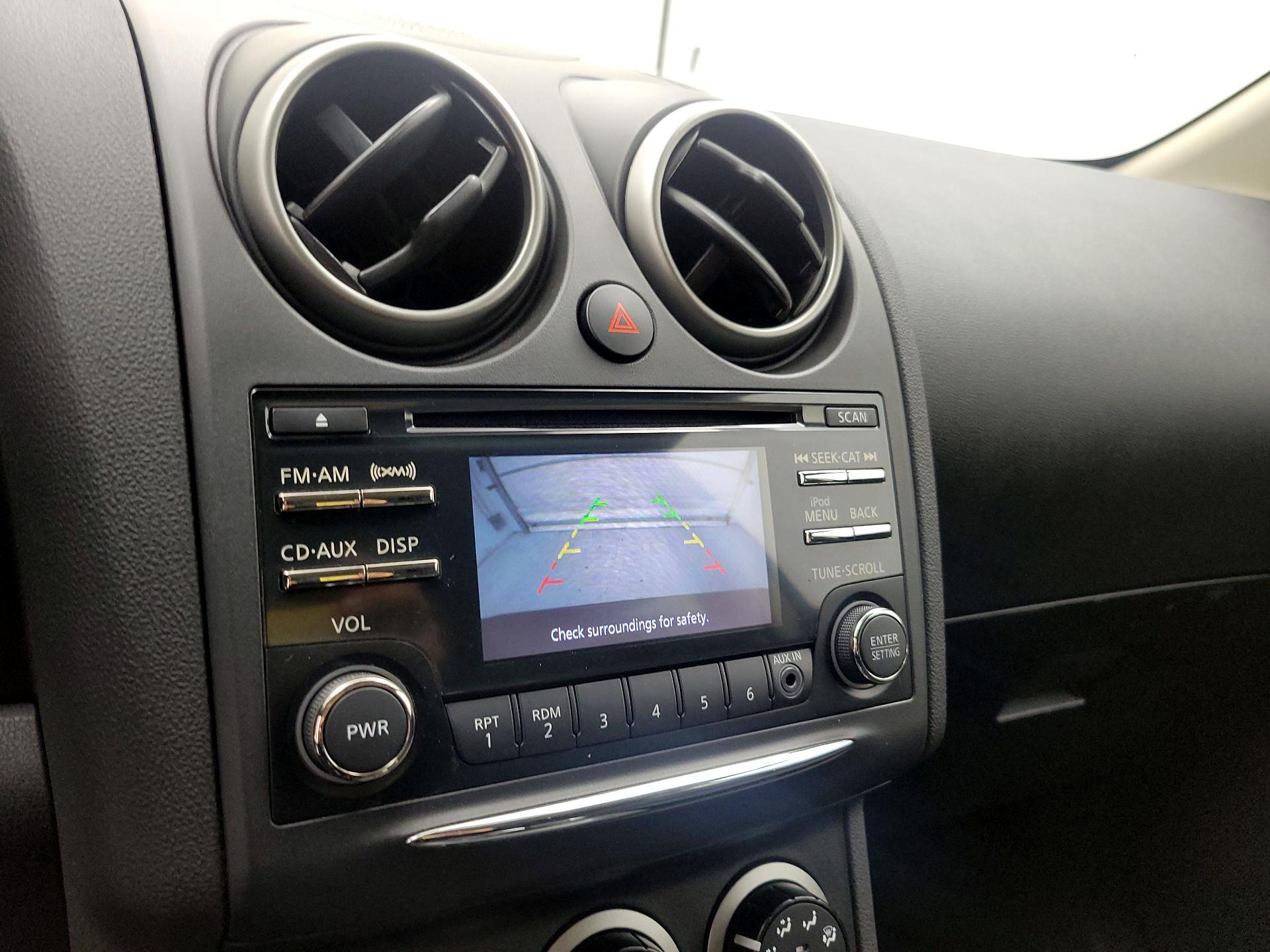 Thumbnail: 2015 Nissan Rogue - 14