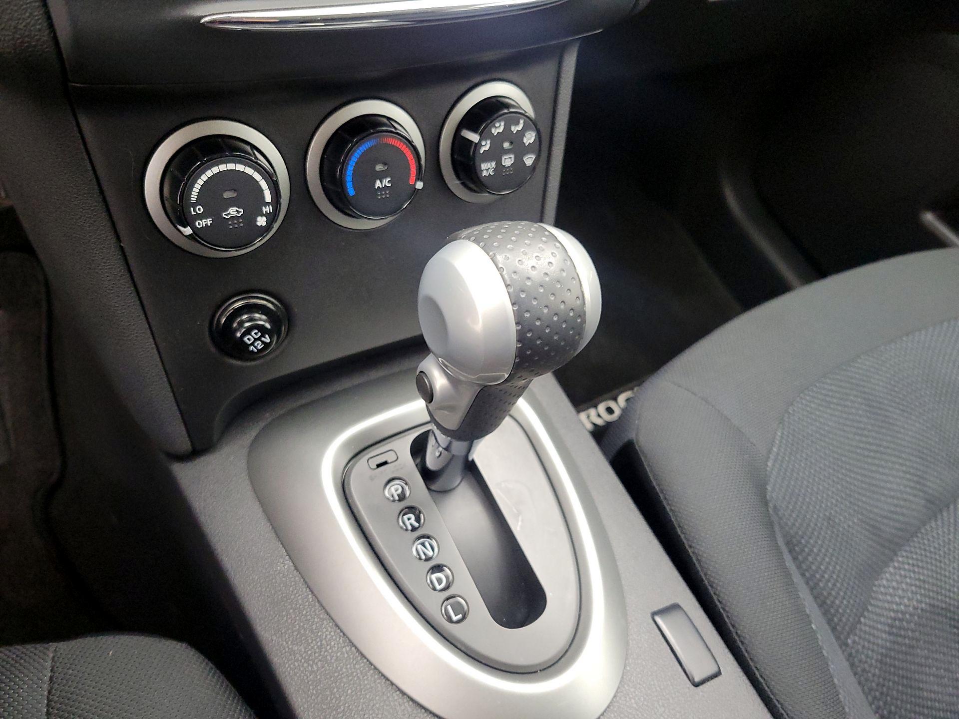 Thumbnail: 2015 Nissan Rogue - 17