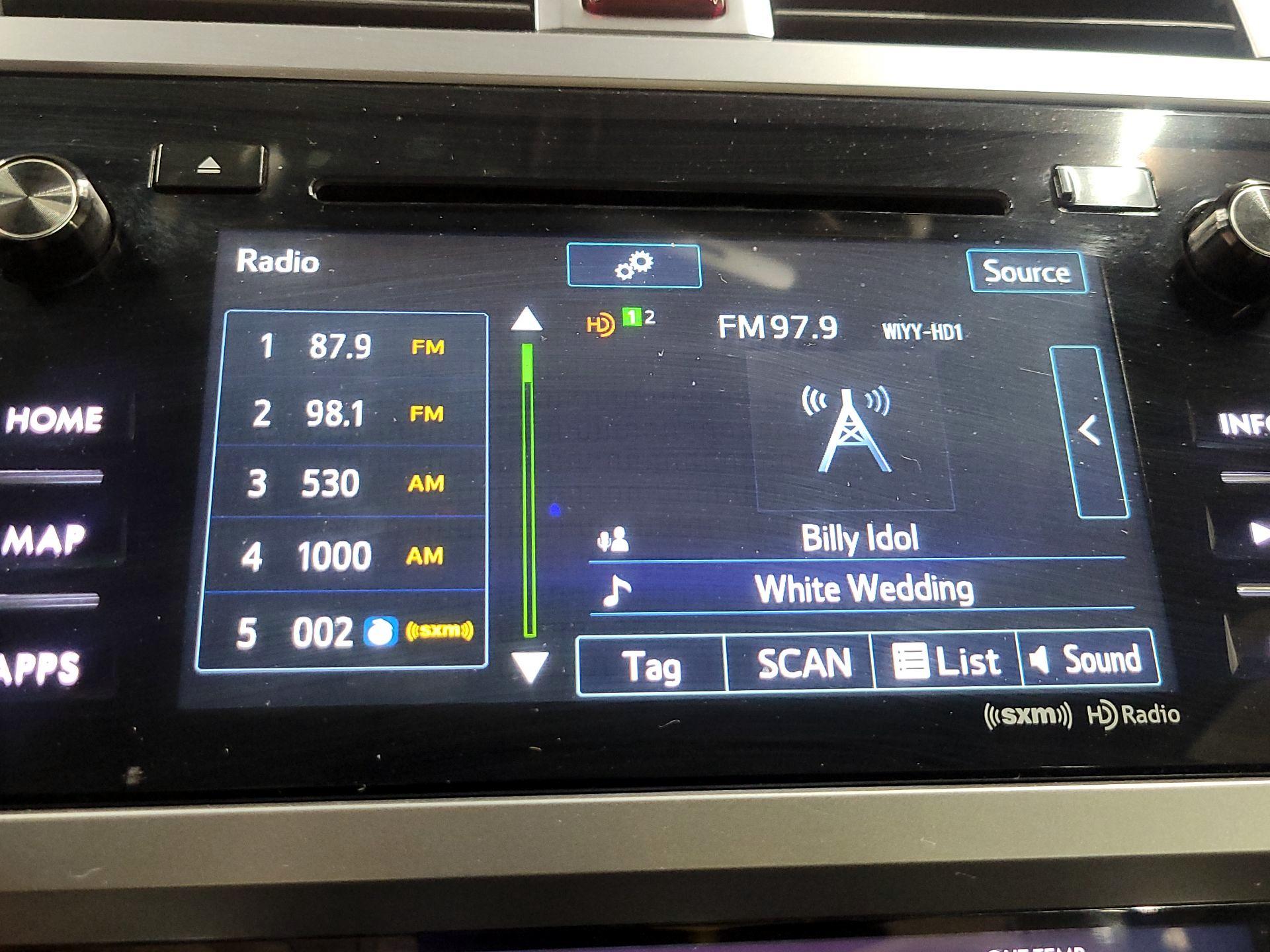 Thumbnail: 2017 Subaru Legacy - 15