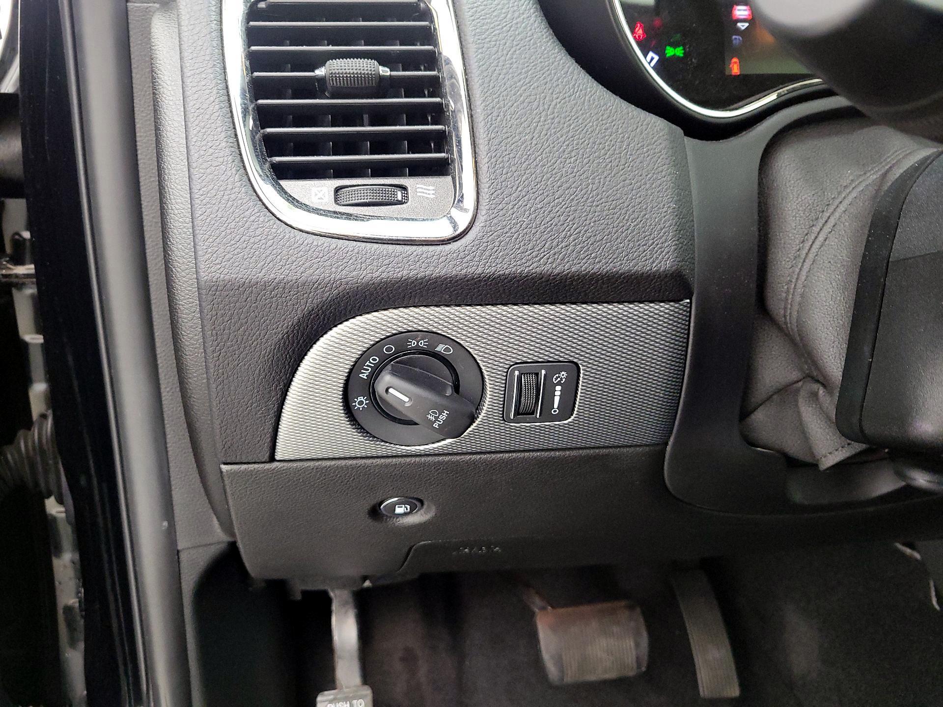 Thumbnail: 2018 Dodge Durango - 13