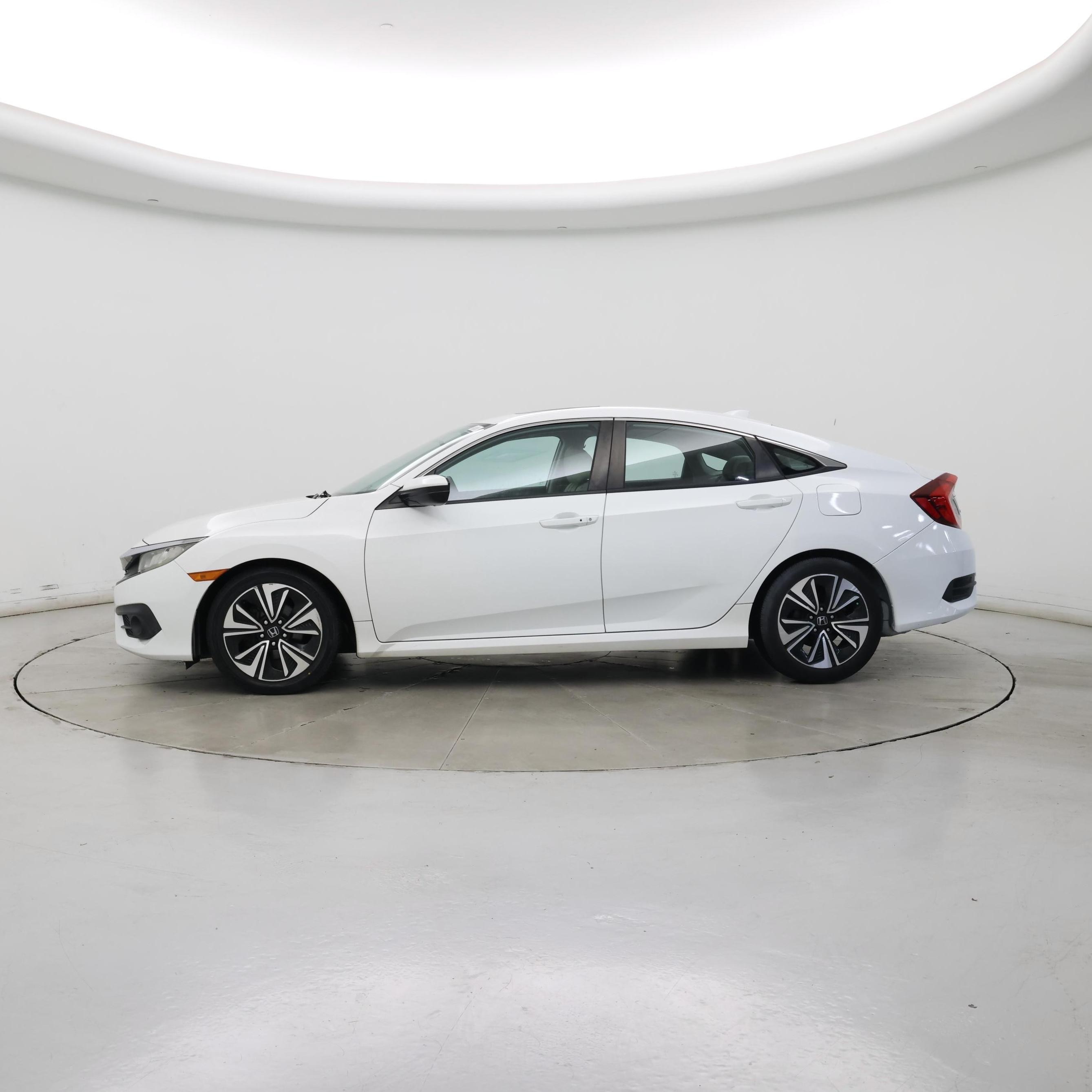 Thumbnail: 2016 Honda Civic - 3