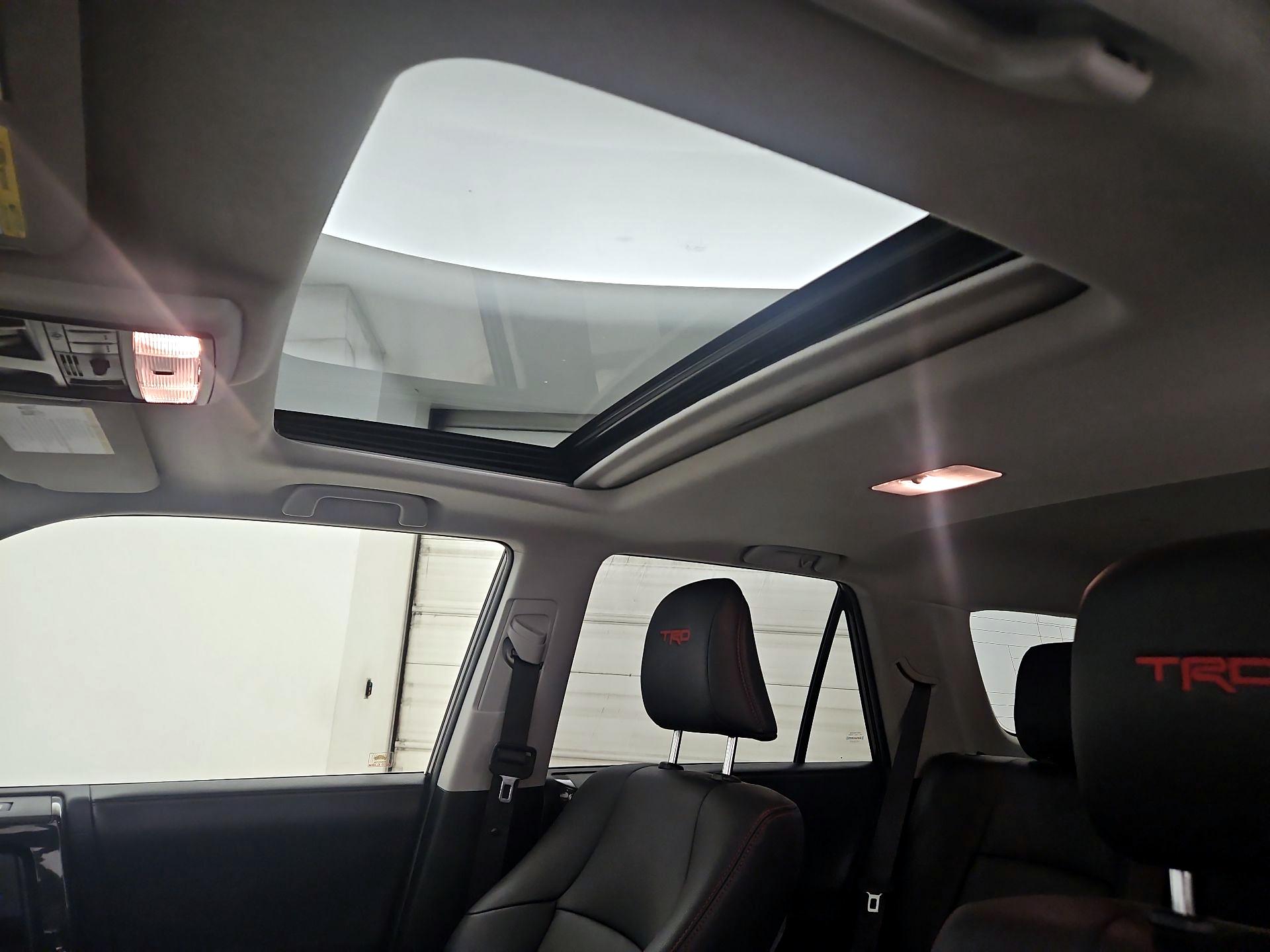 Thumbnail: 2019 Toyota 4Runner - 19