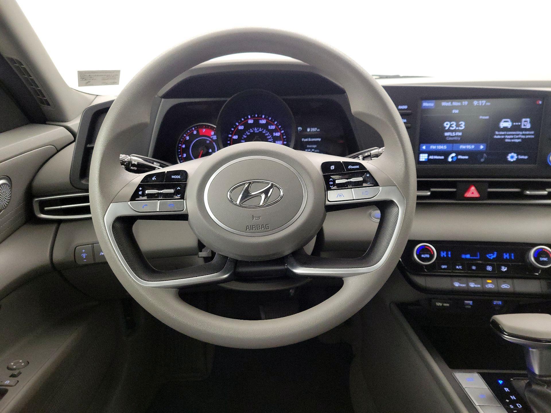 Thumbnail: 2021 Hyundai Elantra - 10