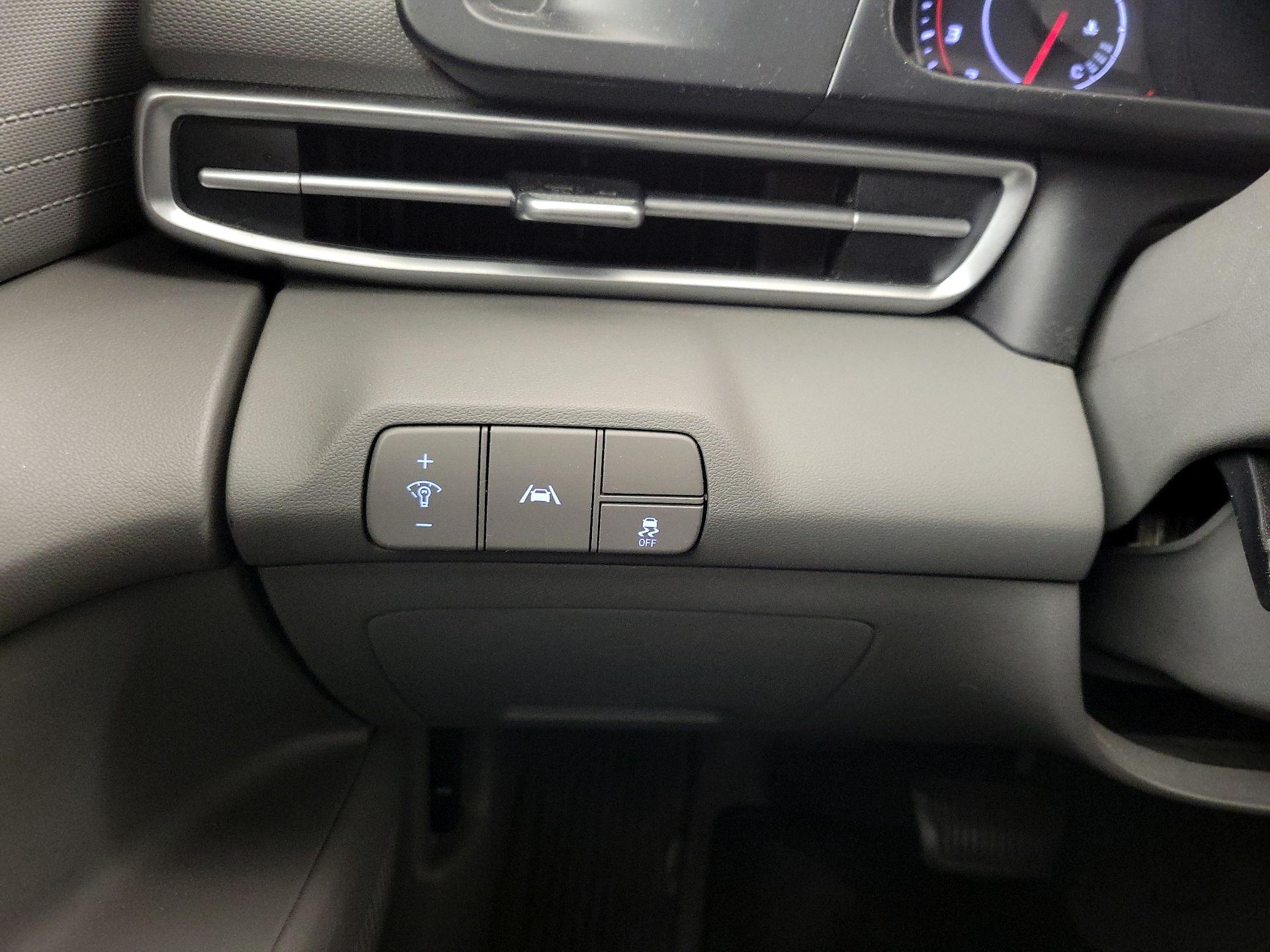 Thumbnail: 2021 Hyundai Elantra - 13