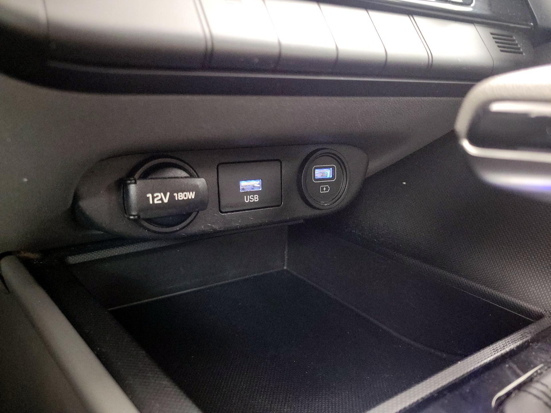 Thumbnail: 2021 Hyundai Elantra - 18