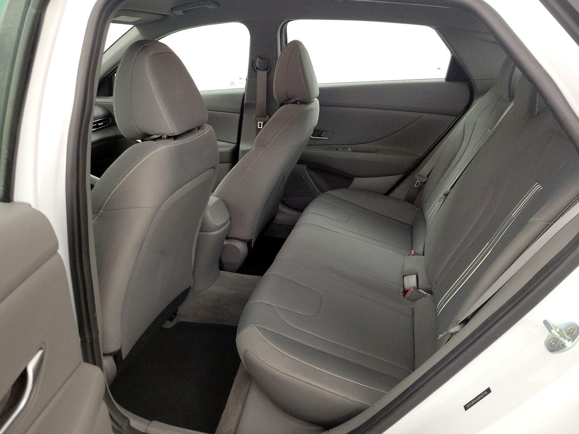 Thumbnail: 2021 Hyundai Elantra - 19