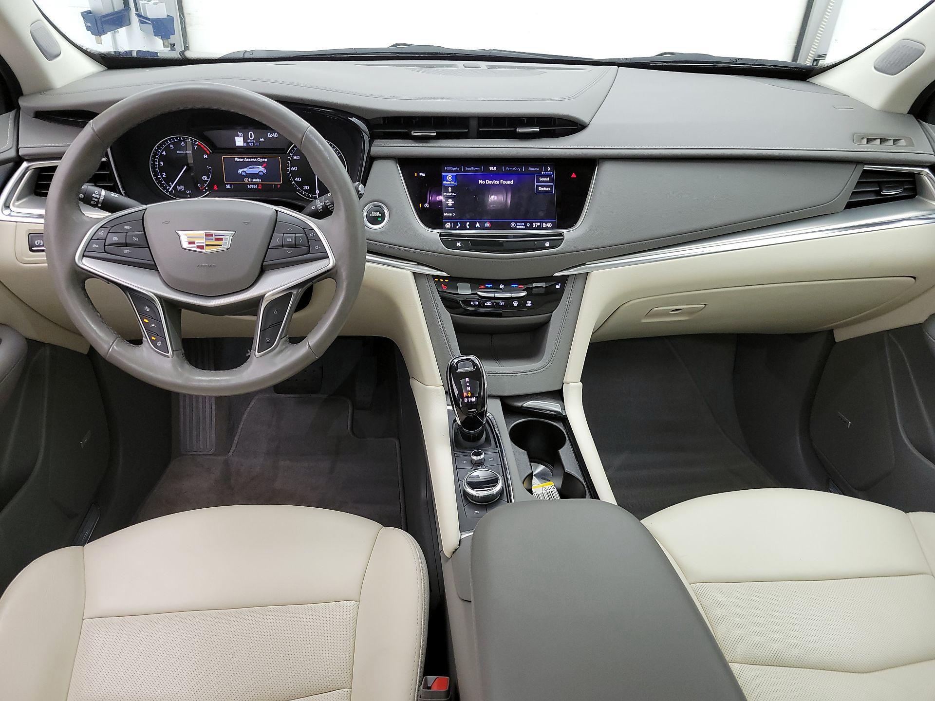 Thumbnail: 2024 Cadillac XT5 - 9