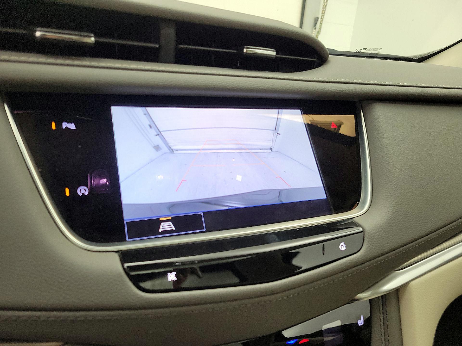 Thumbnail: 2024 Cadillac XT5 - 14