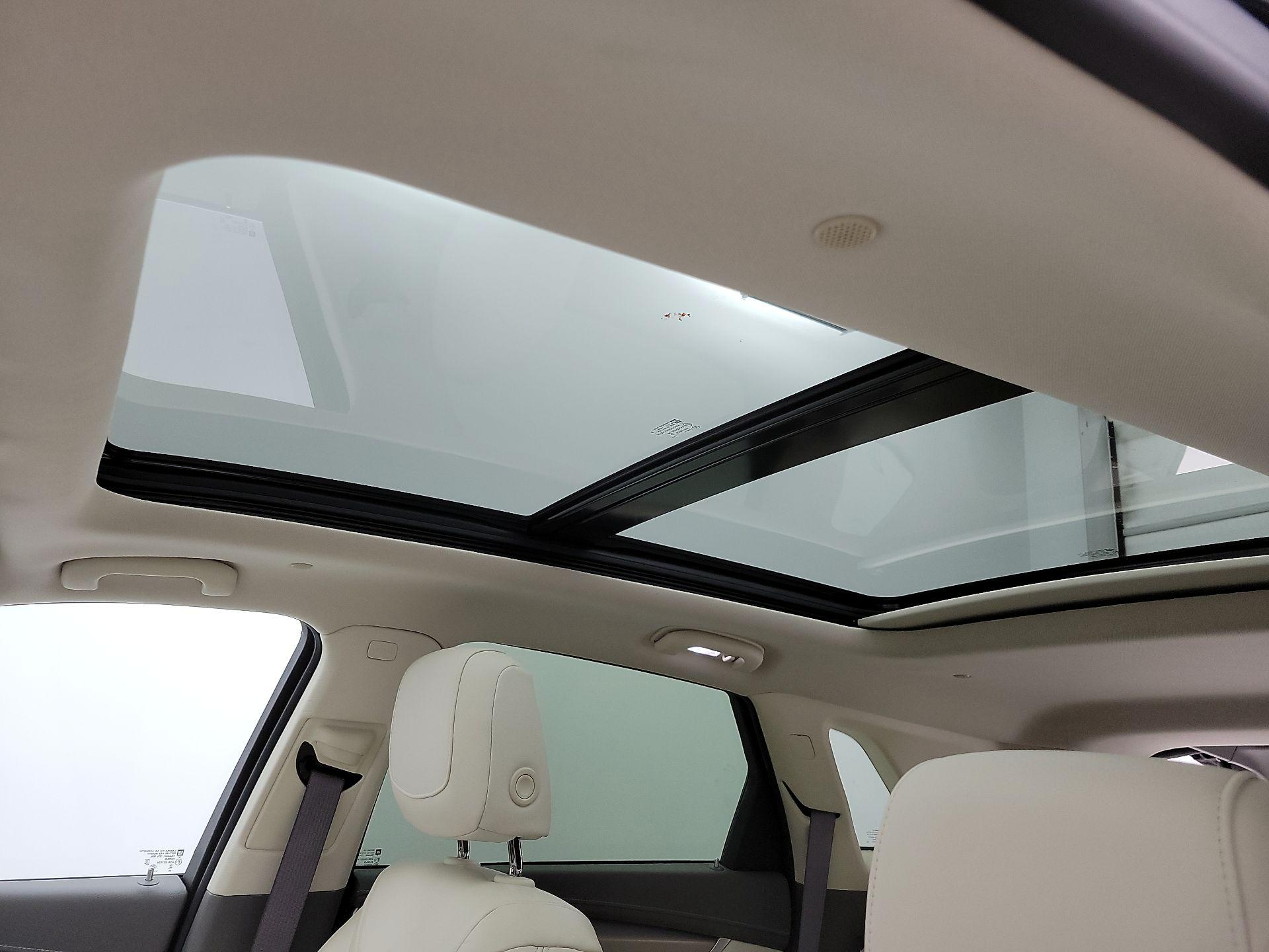 Thumbnail: 2024 Cadillac XT5 - 18