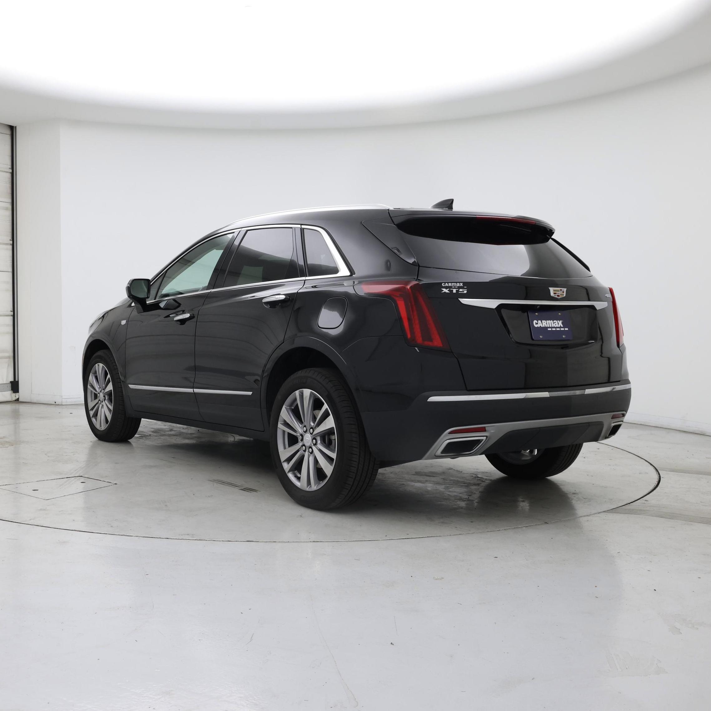 Thumbnail: 2024 Cadillac XT5 - 2