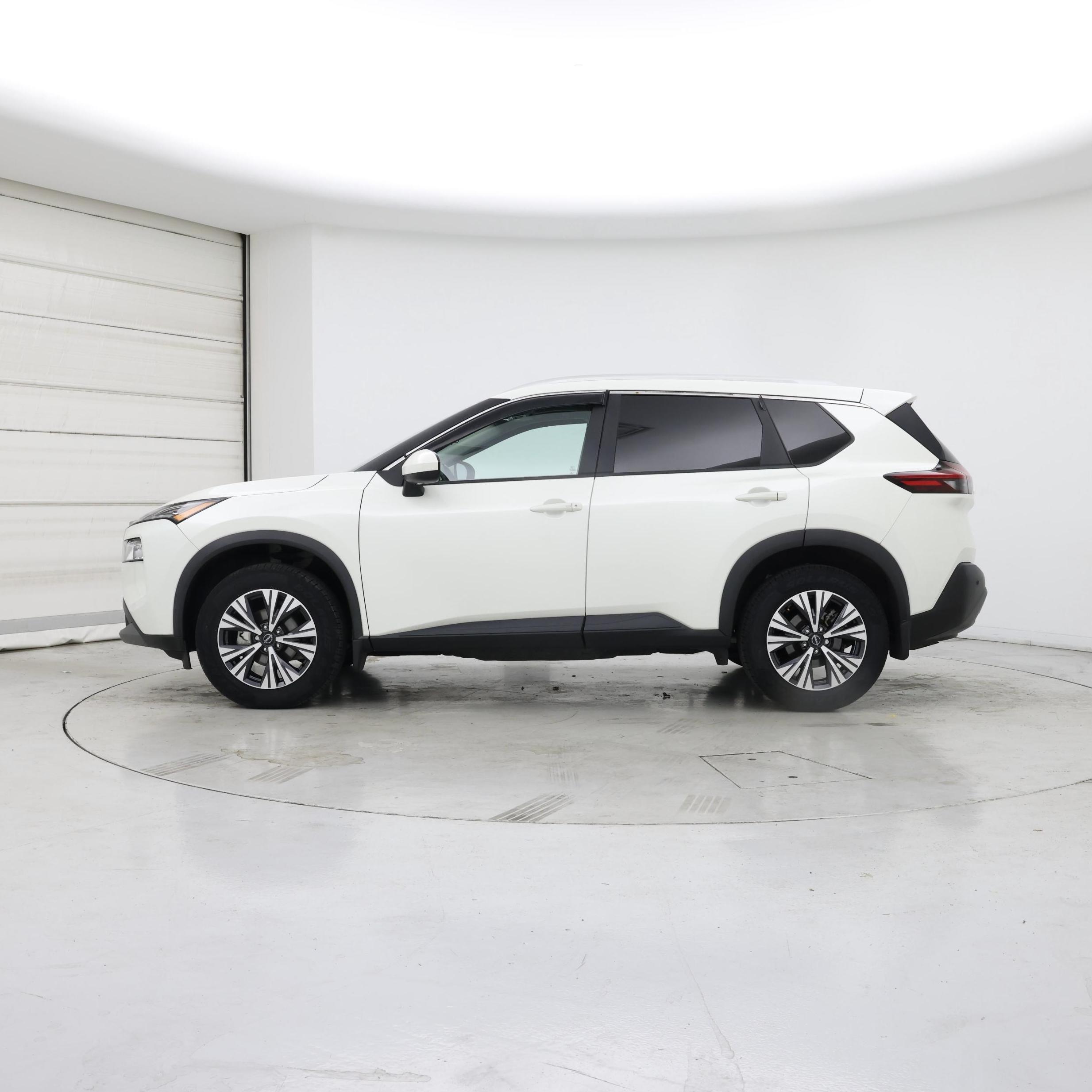 Thumbnail: 2023 Nissan Rogue - 3