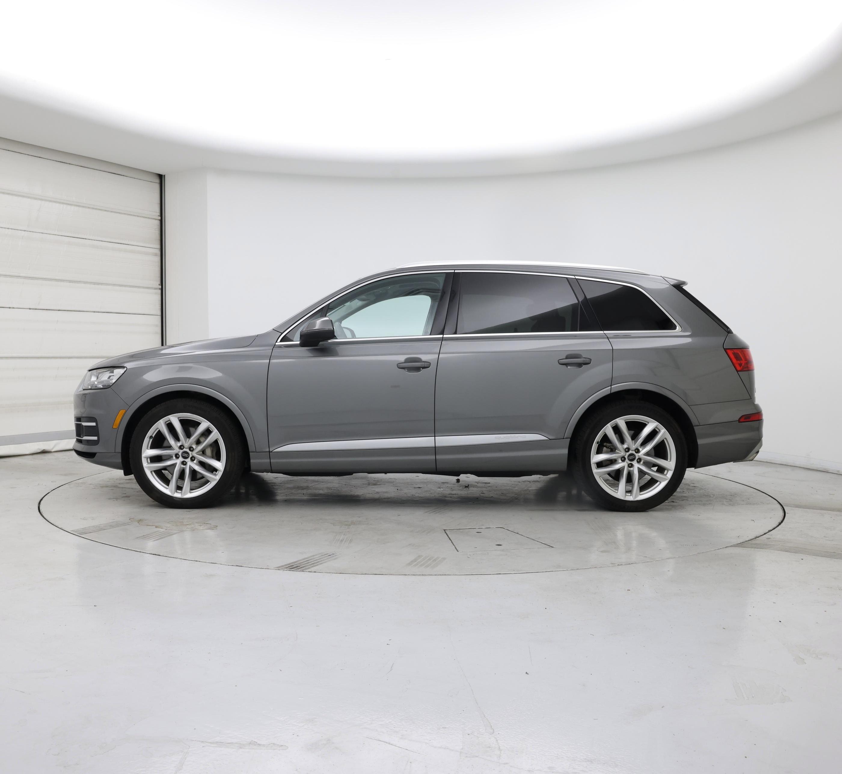 Thumbnail: 2017 Audi Q7 - 3