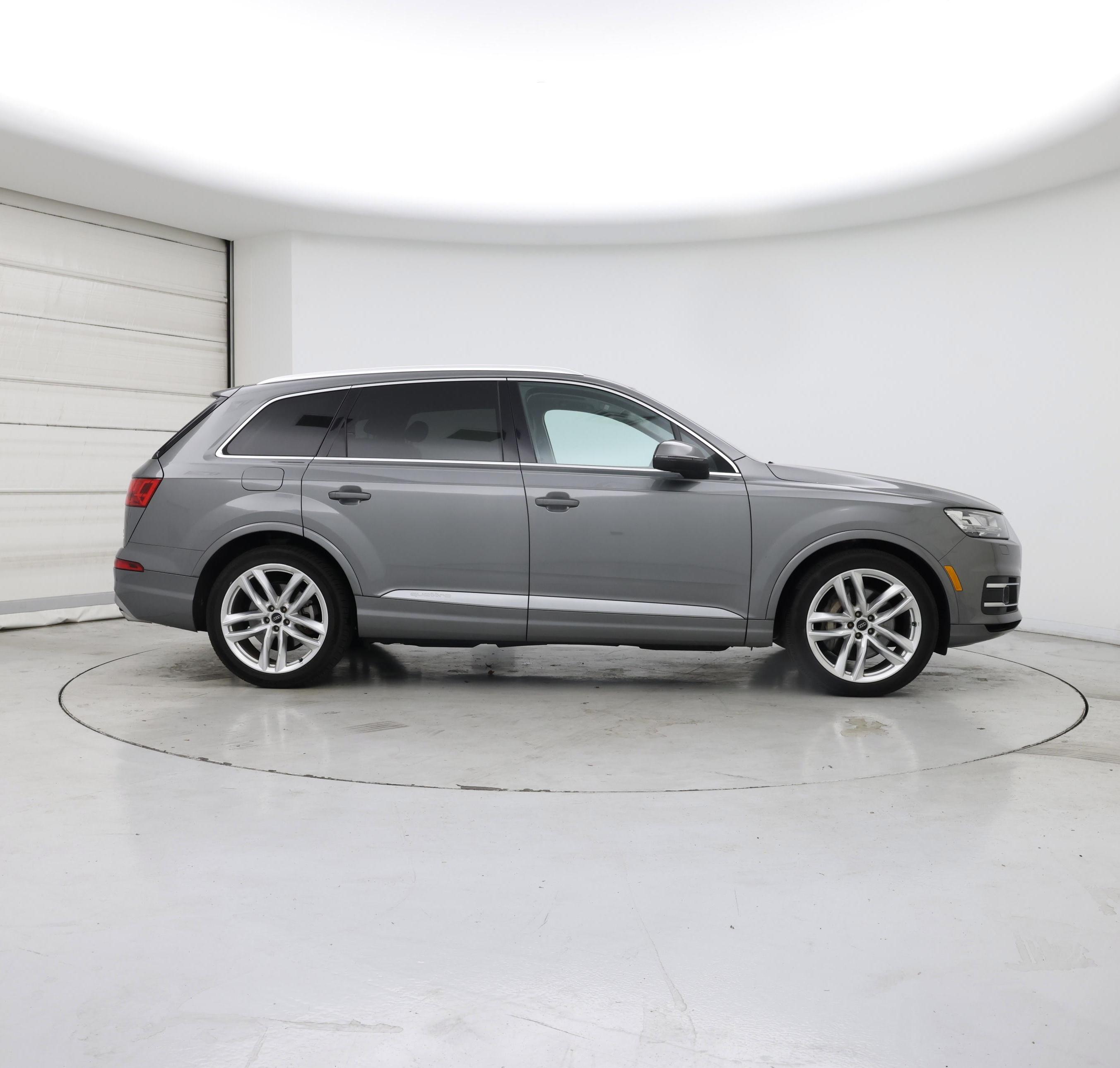 Thumbnail: 2017 Audi Q7 - 7