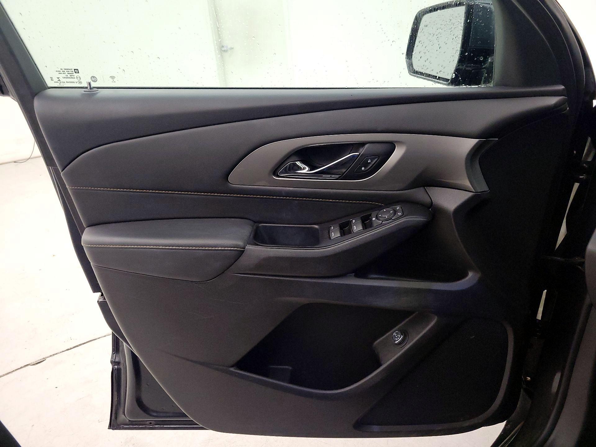 Thumbnail: 2019 Chevrolet Traverse - 12