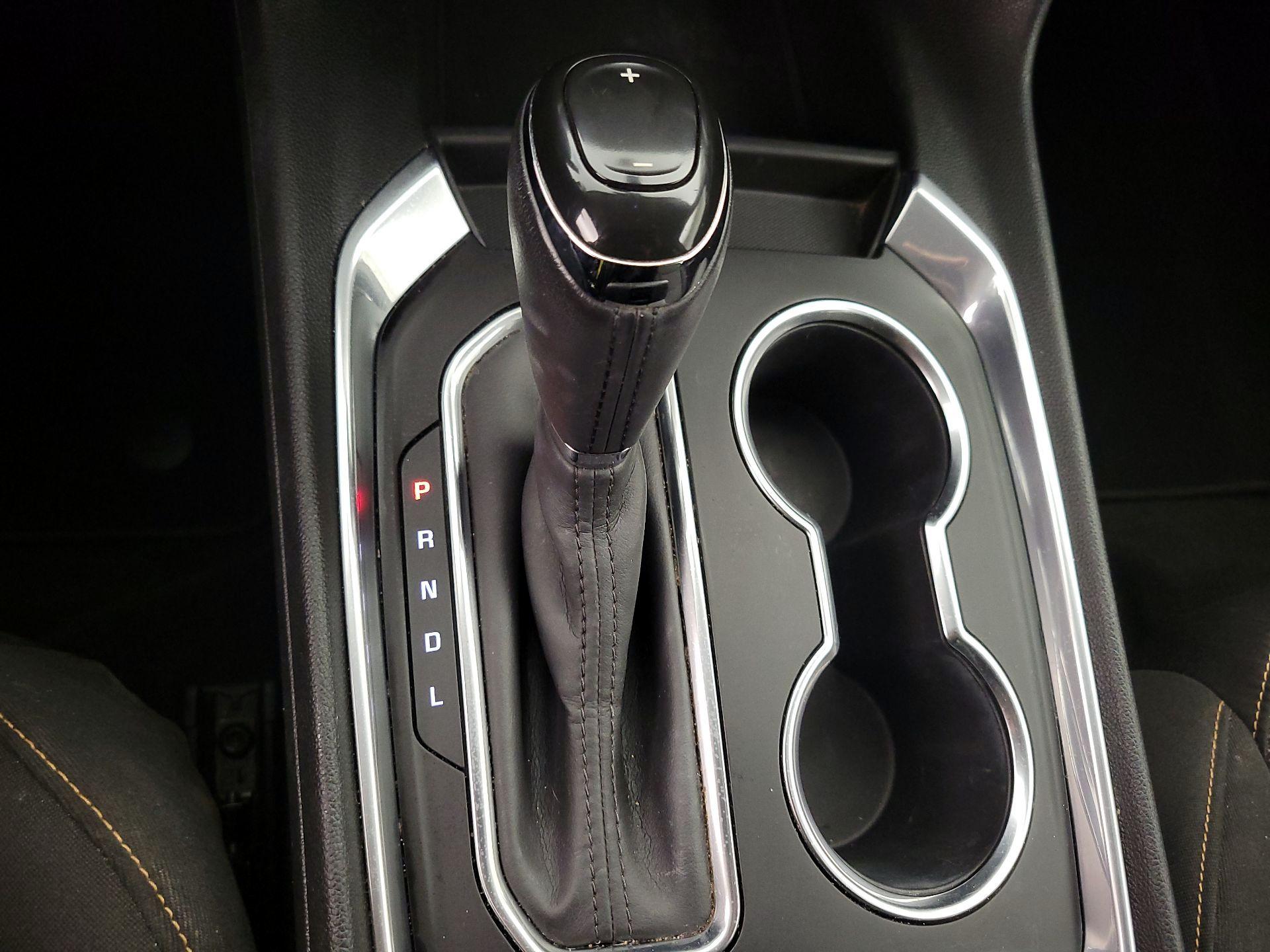 Thumbnail: 2019 Chevrolet Traverse - 18