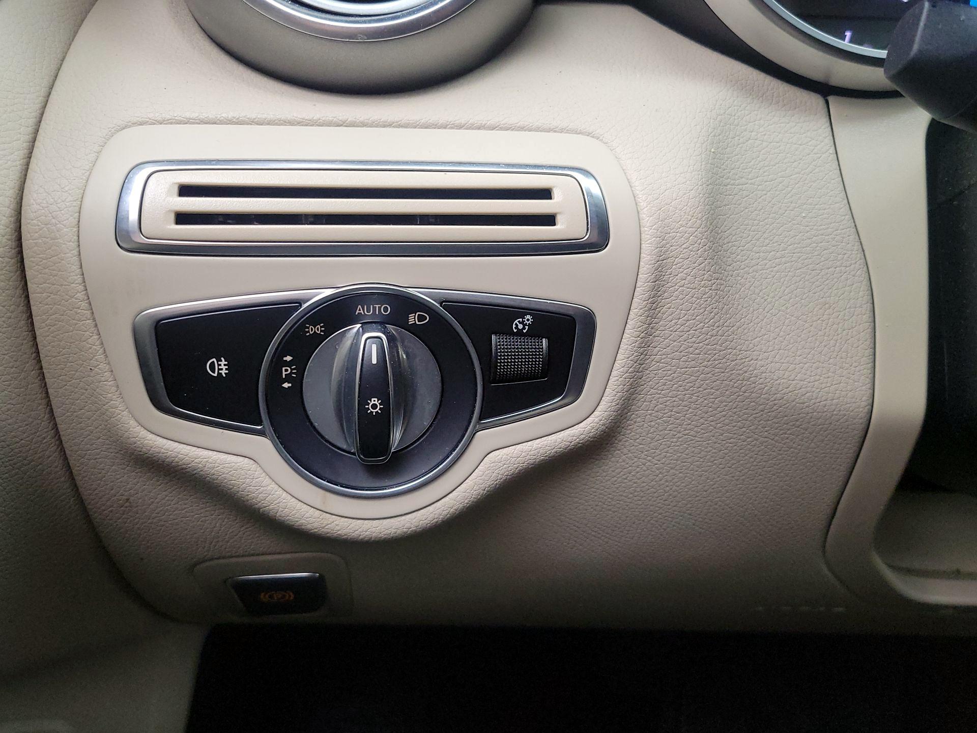 Thumbnail: 2019 Mercedes-Benz C-Class - 13