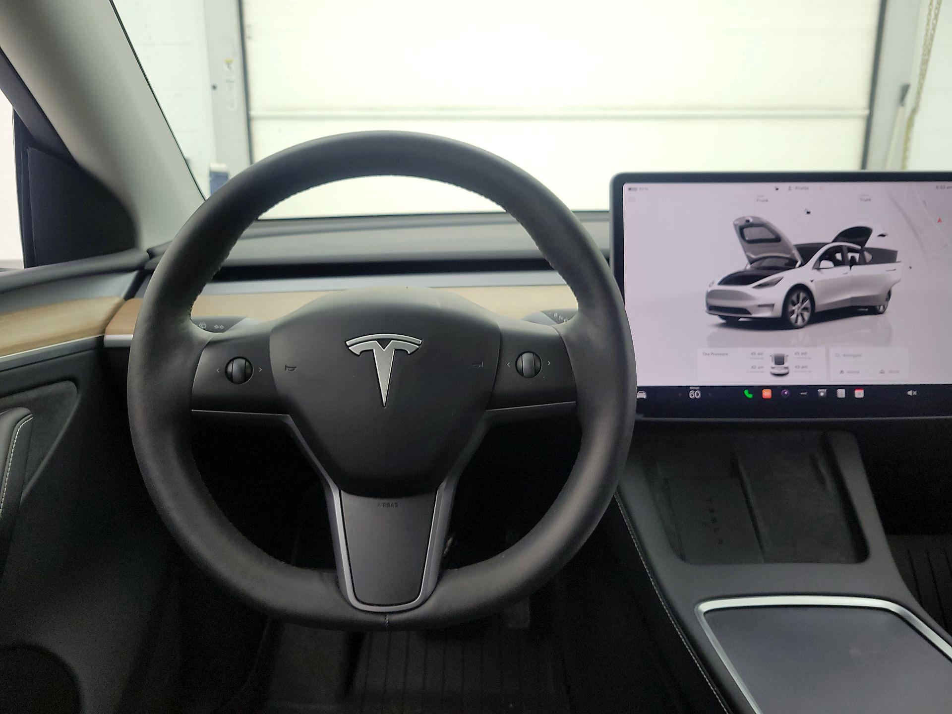 Thumbnail: 2023 Tesla Model Y - 10