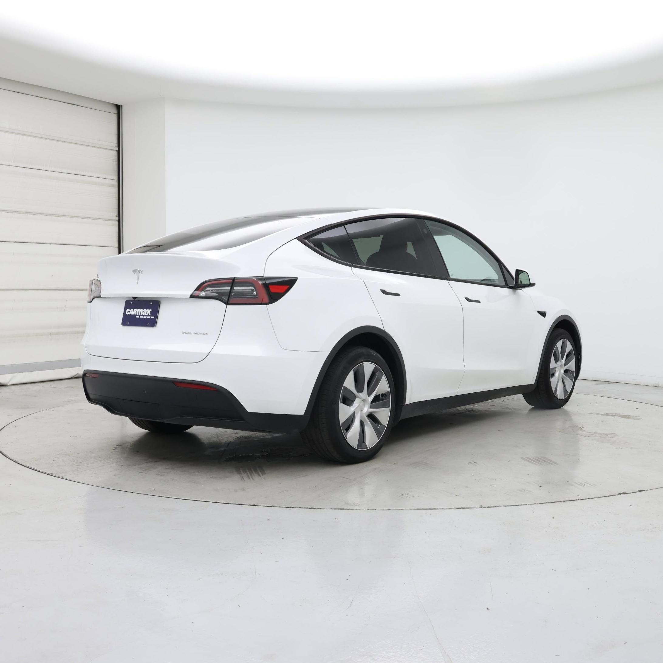 Thumbnail: 2023 Tesla Model Y - 8