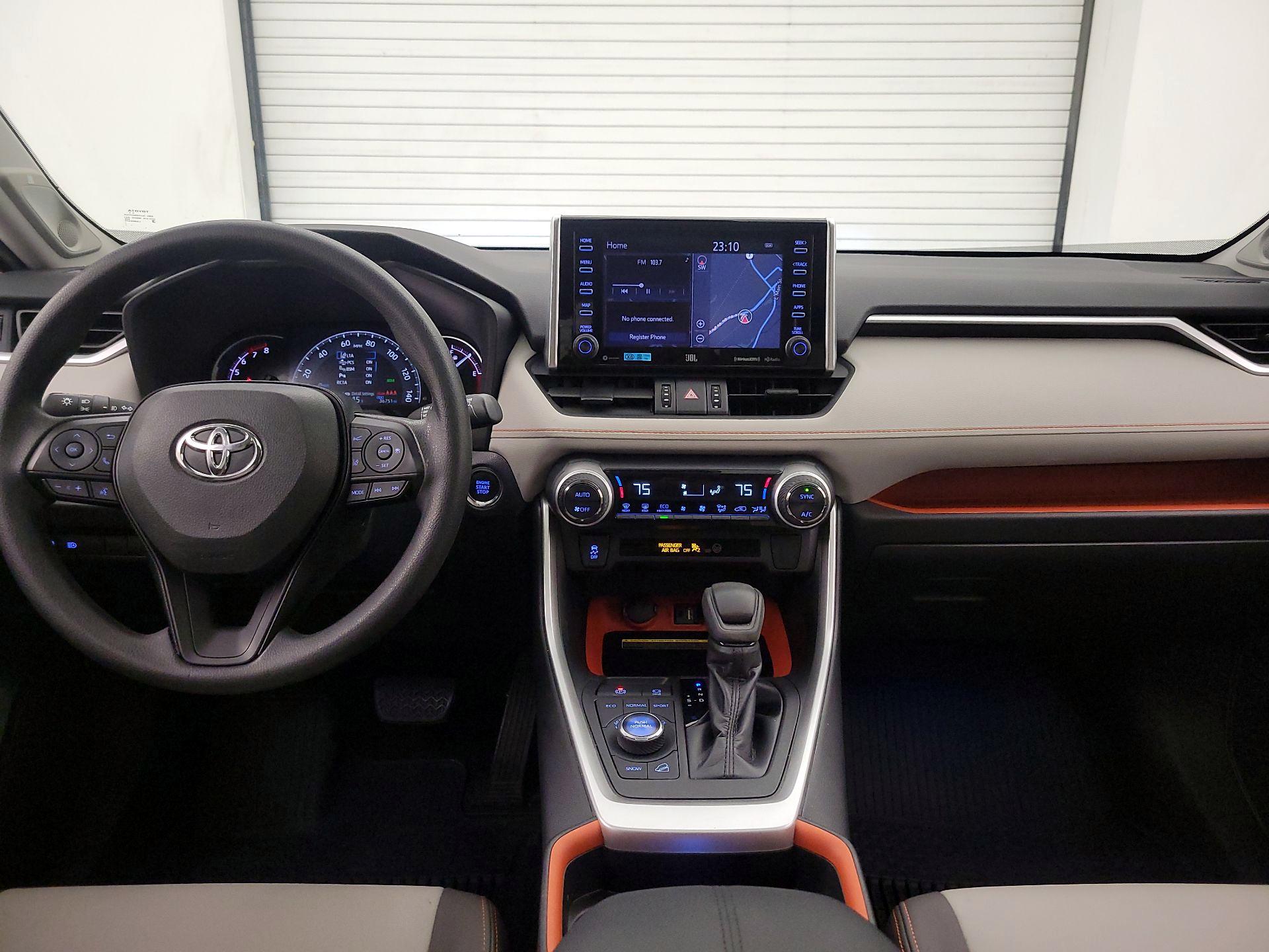 Thumbnail: 2019 Toyota RAV4 - 9