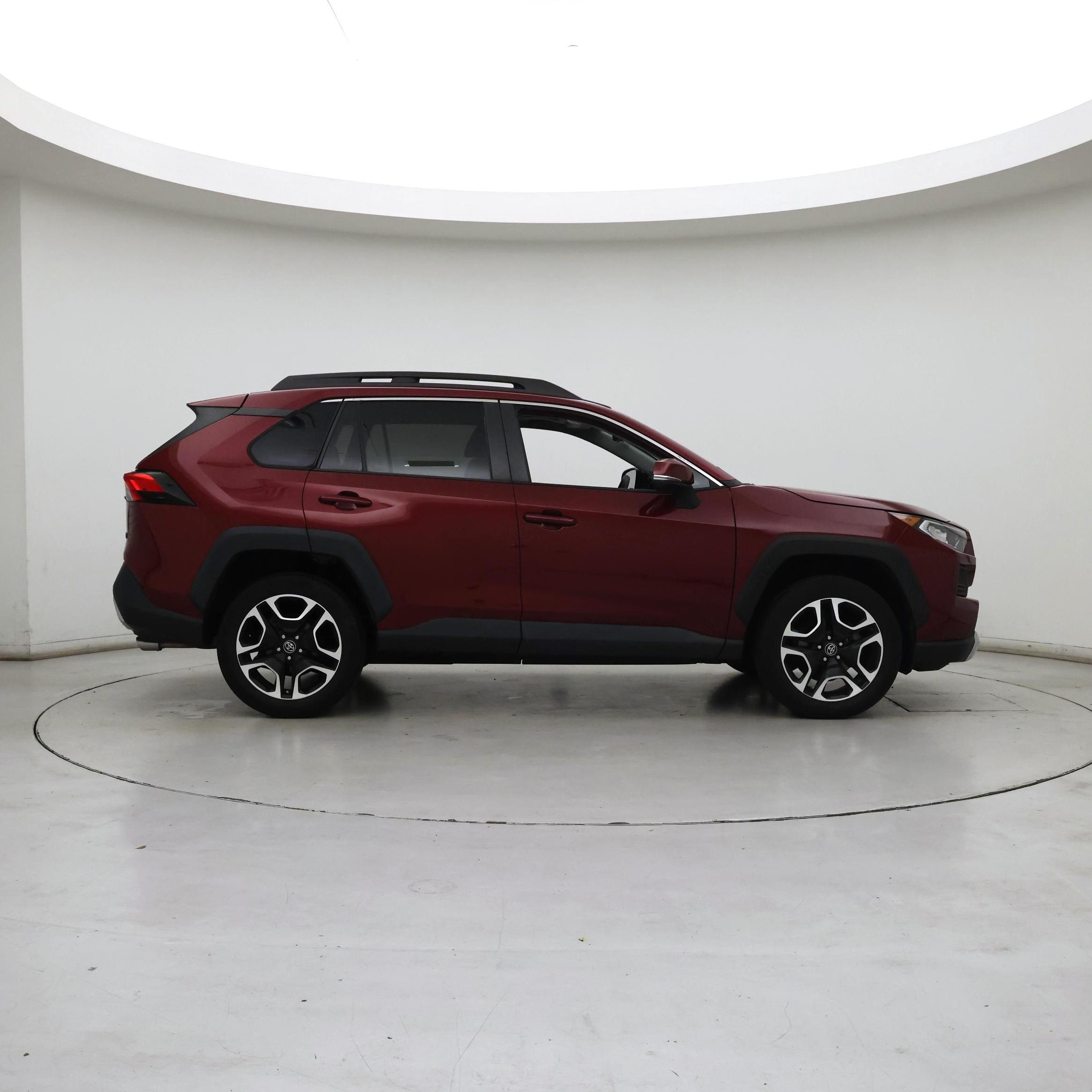 Thumbnail: 2019 Toyota RAV4 - 7